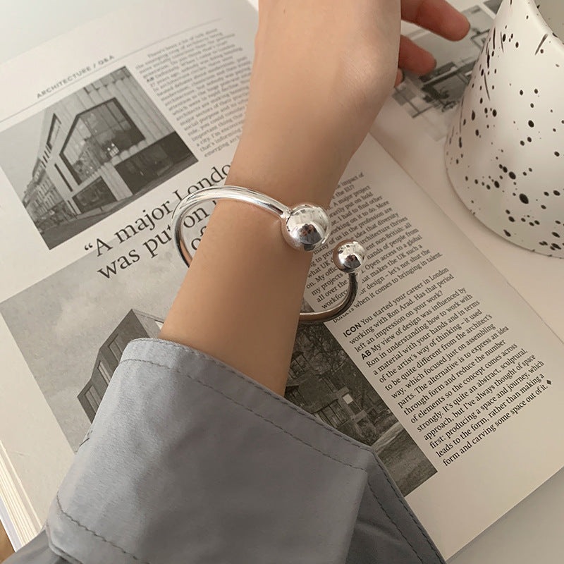 Sier Solid Double Ball Female Opening Design Cold Handmade Hand Bracelet