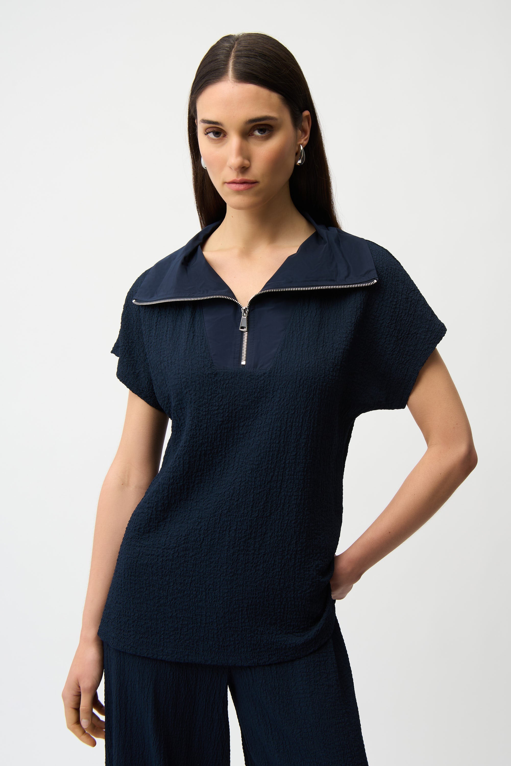 Joseph Ribkoff Seersucker Boxy Top With Memory Collar Style 261017