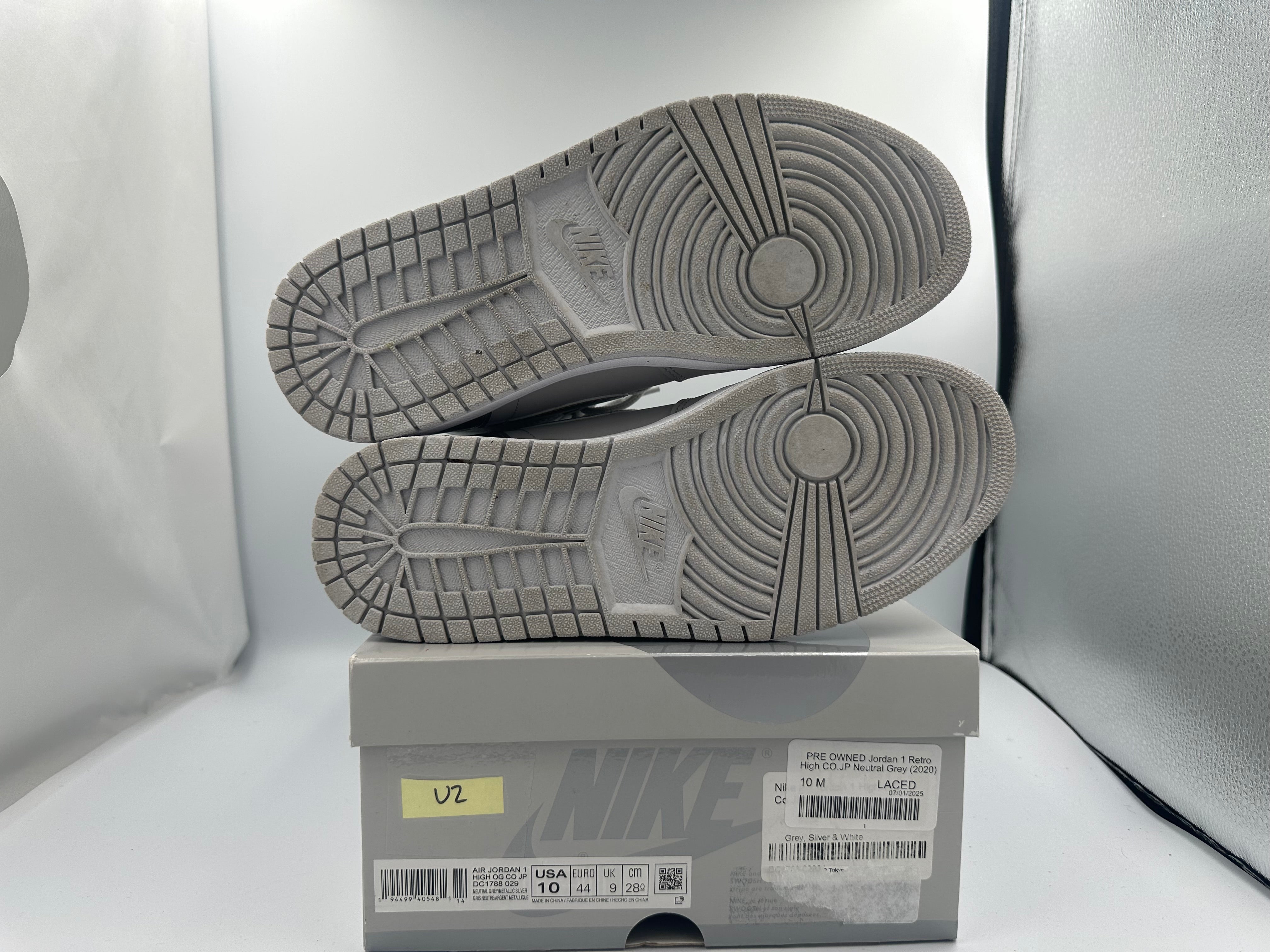 PRE OWNED Jordan 1 Retro High CO.JP Neutral Grey (2020)