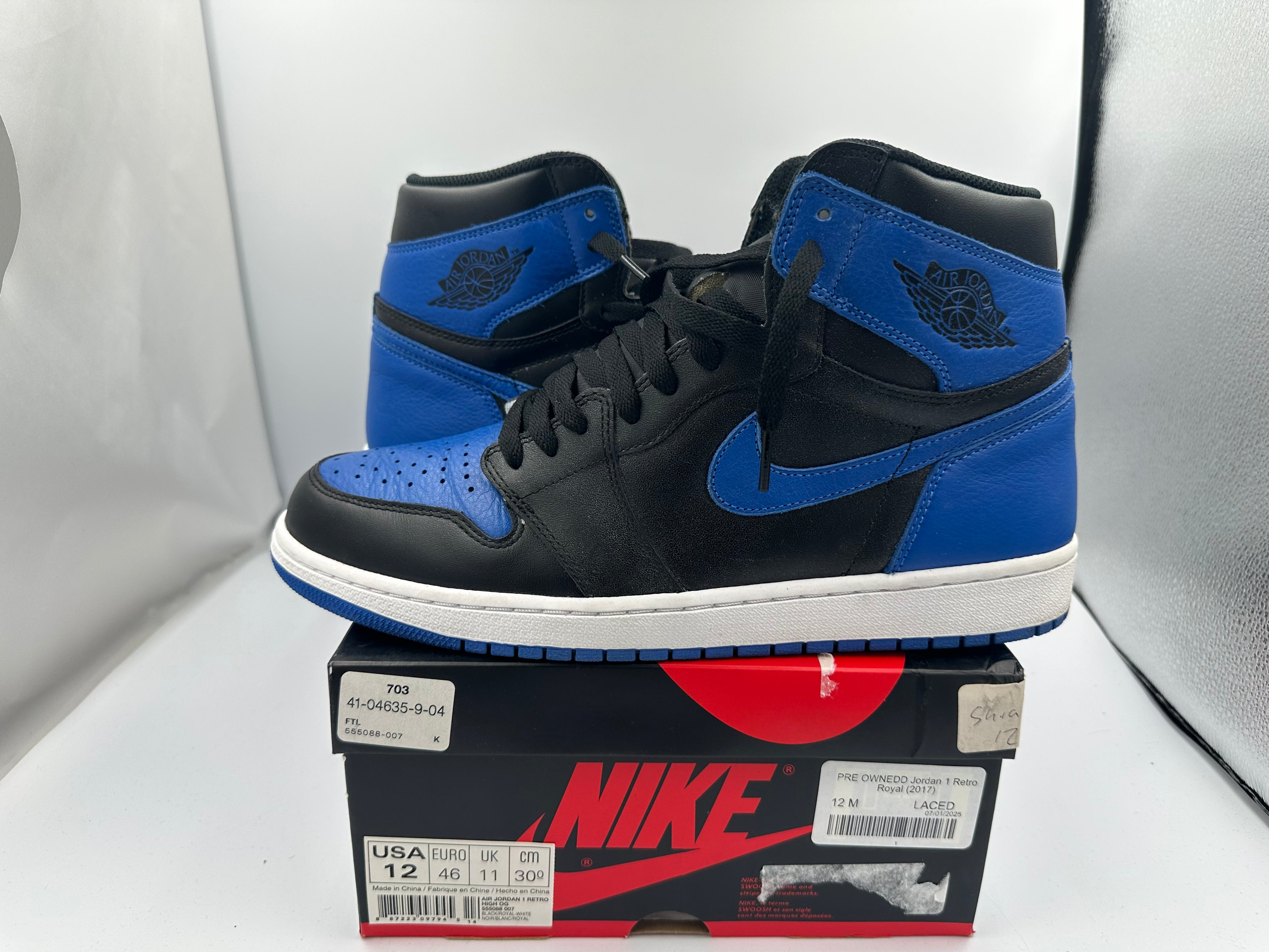 PRE OWNEDD Jordan 1 Retro Royal (2017)