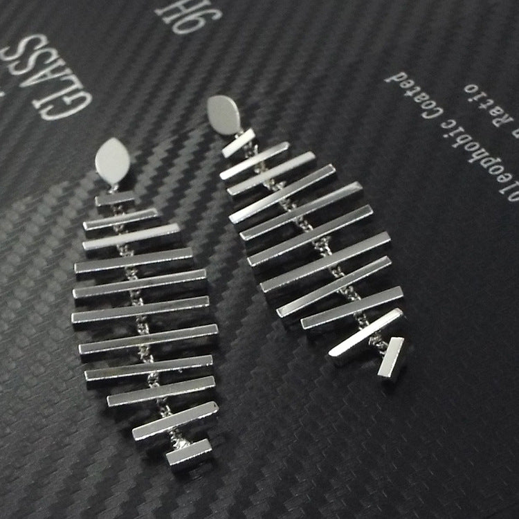 Style Fashionable Artistic Temperamental Fishbone Long Stud Earrings