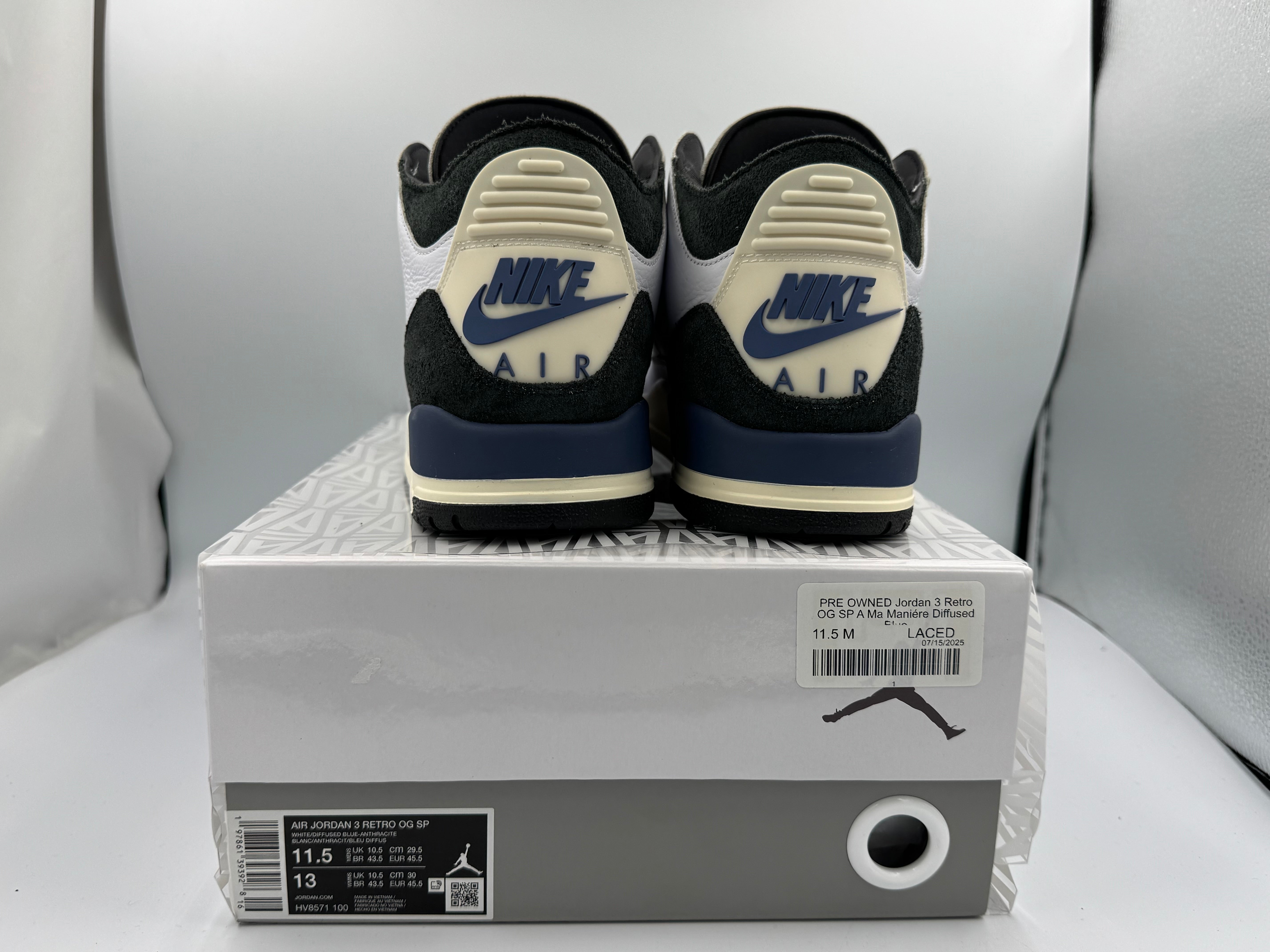 PRE OWNED Jordan 3 Retro OG SP A Ma Maniére Diffused Blue