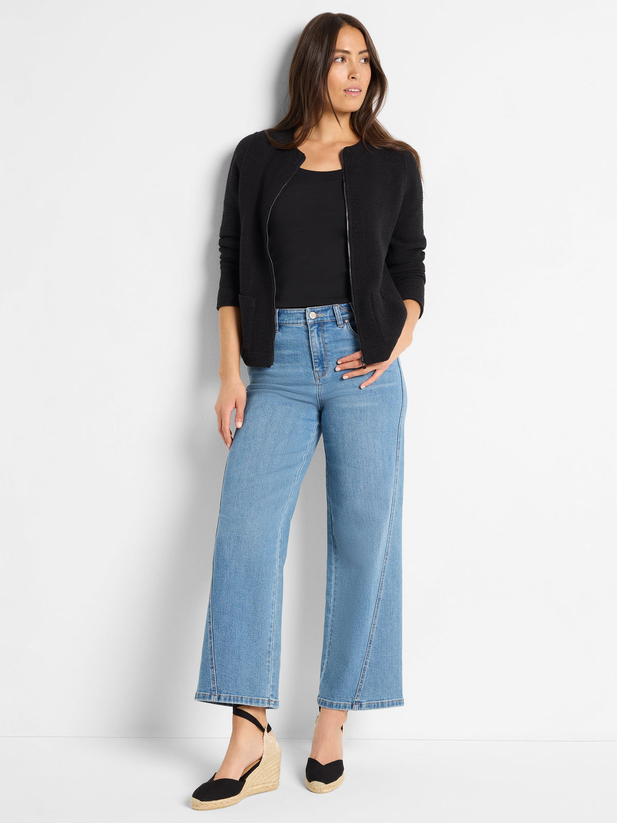 Weave Mix Knit Zip Jacket in Black Onyx styled with light wash wide-leg jeans