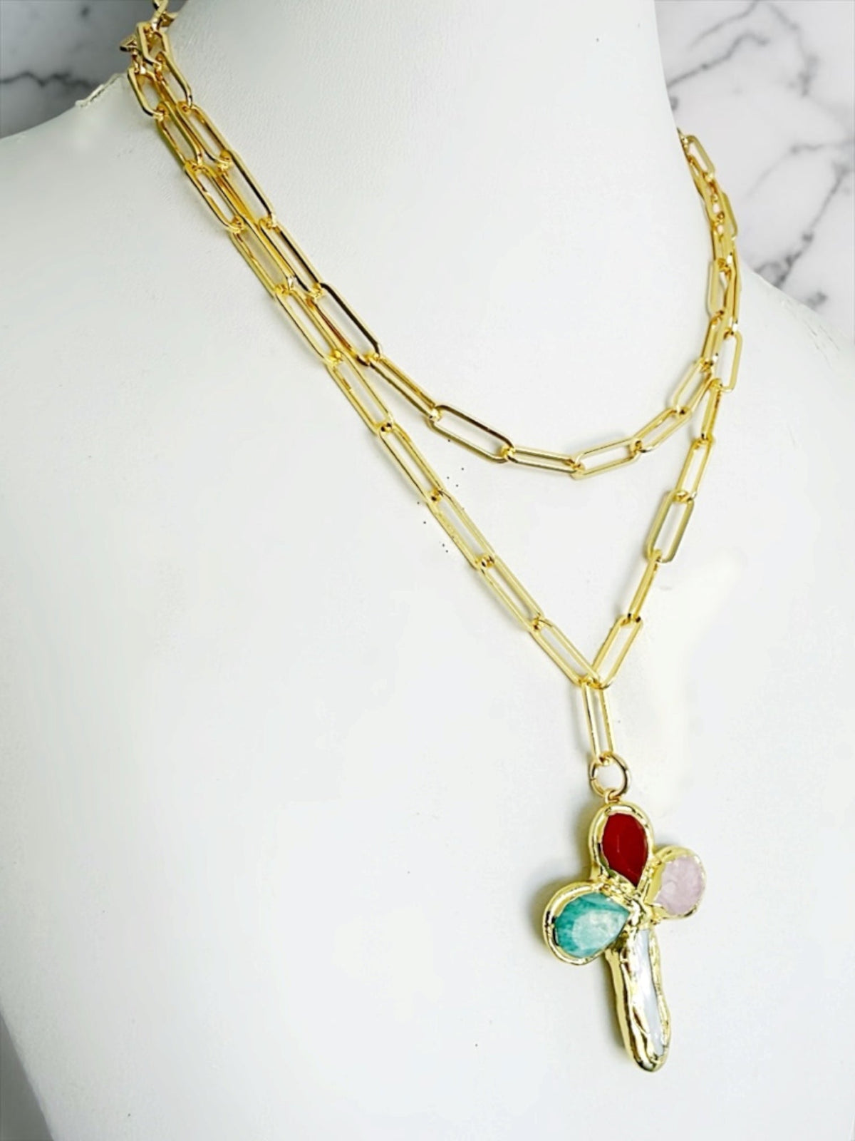 Sera cross necklace