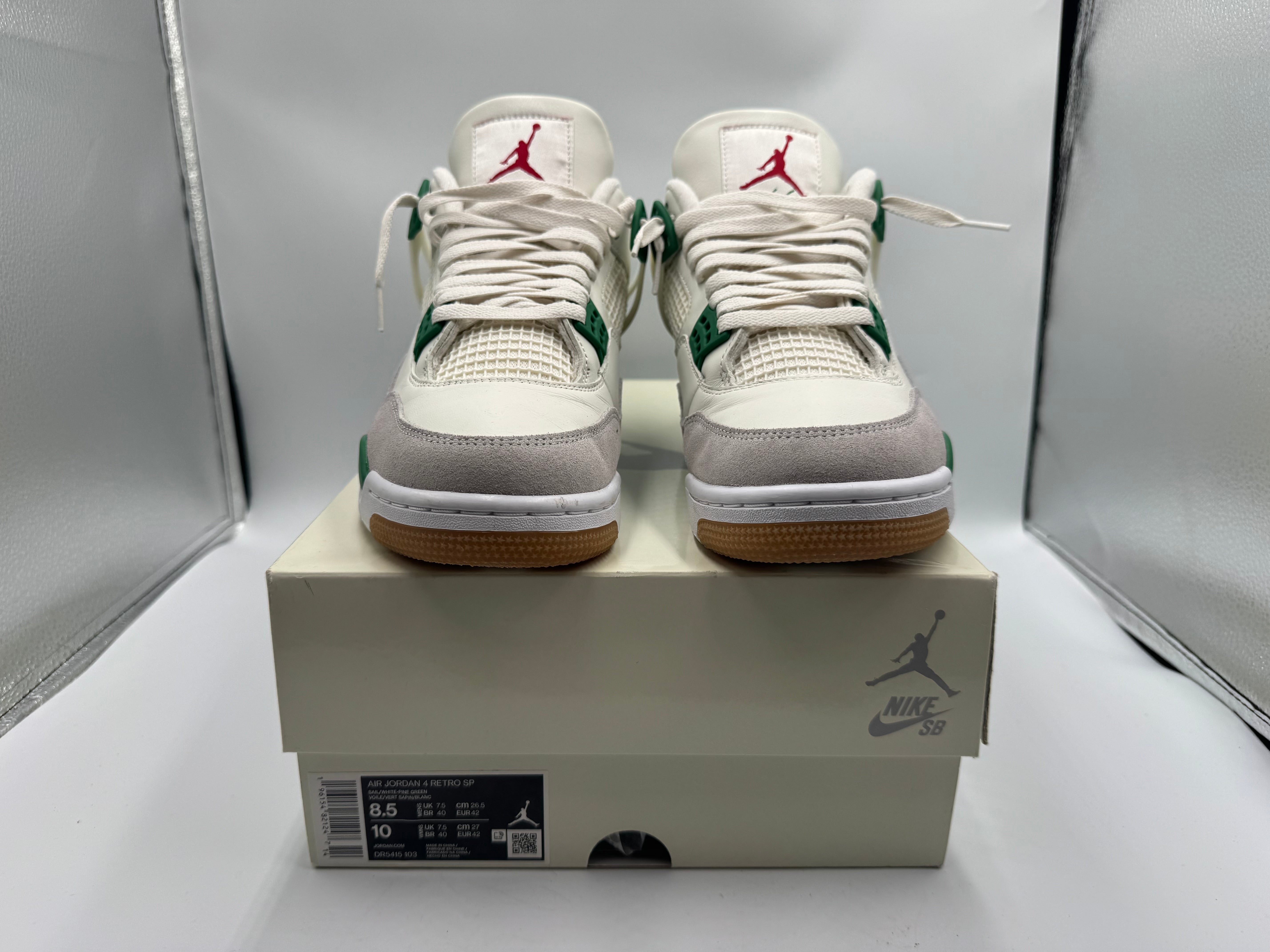 PRE OWNED Jordan 4 Retro SB Pine Green