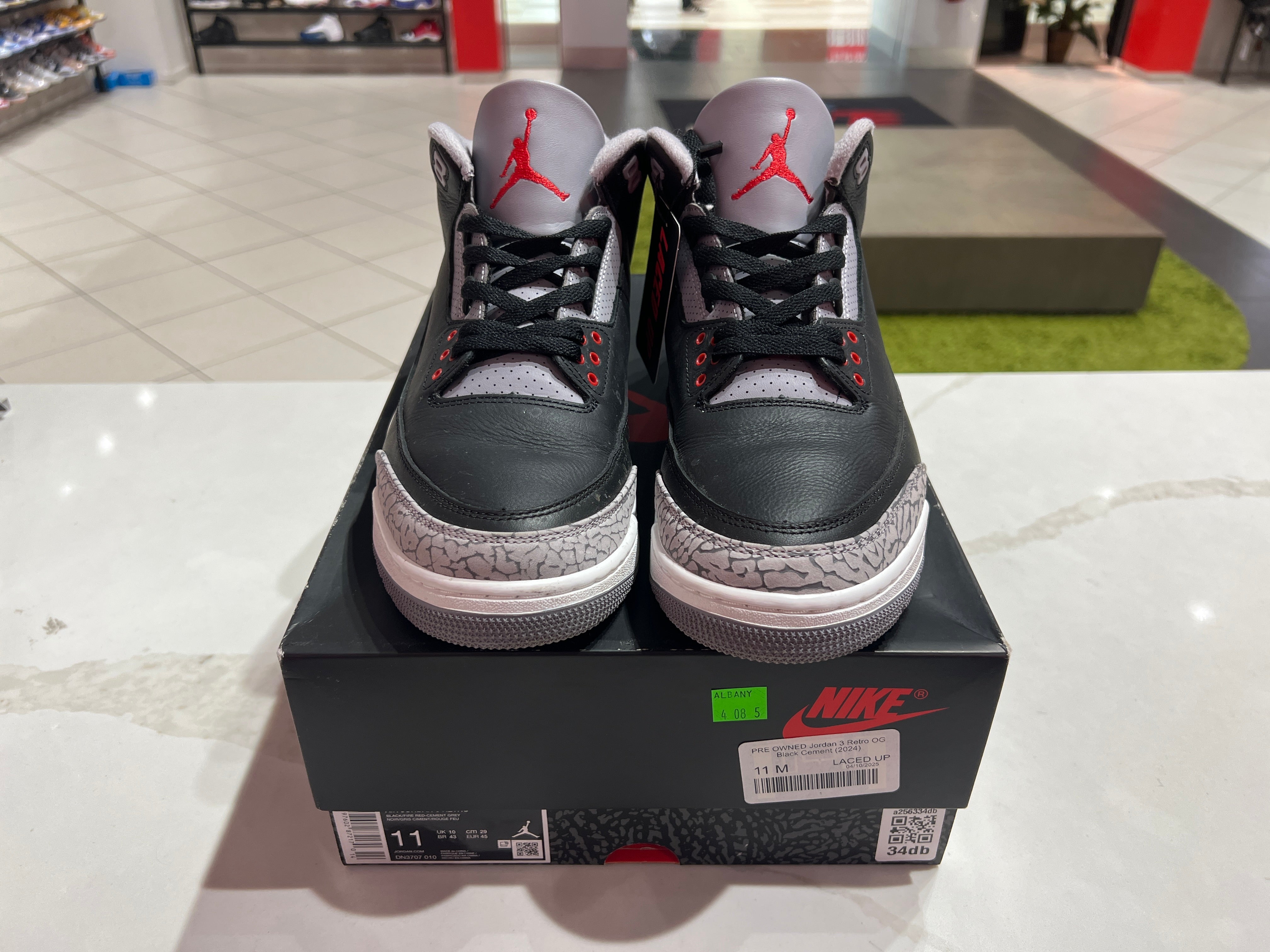 PRE OWNED Jordan 3 Retro OG Black Cement (2024)