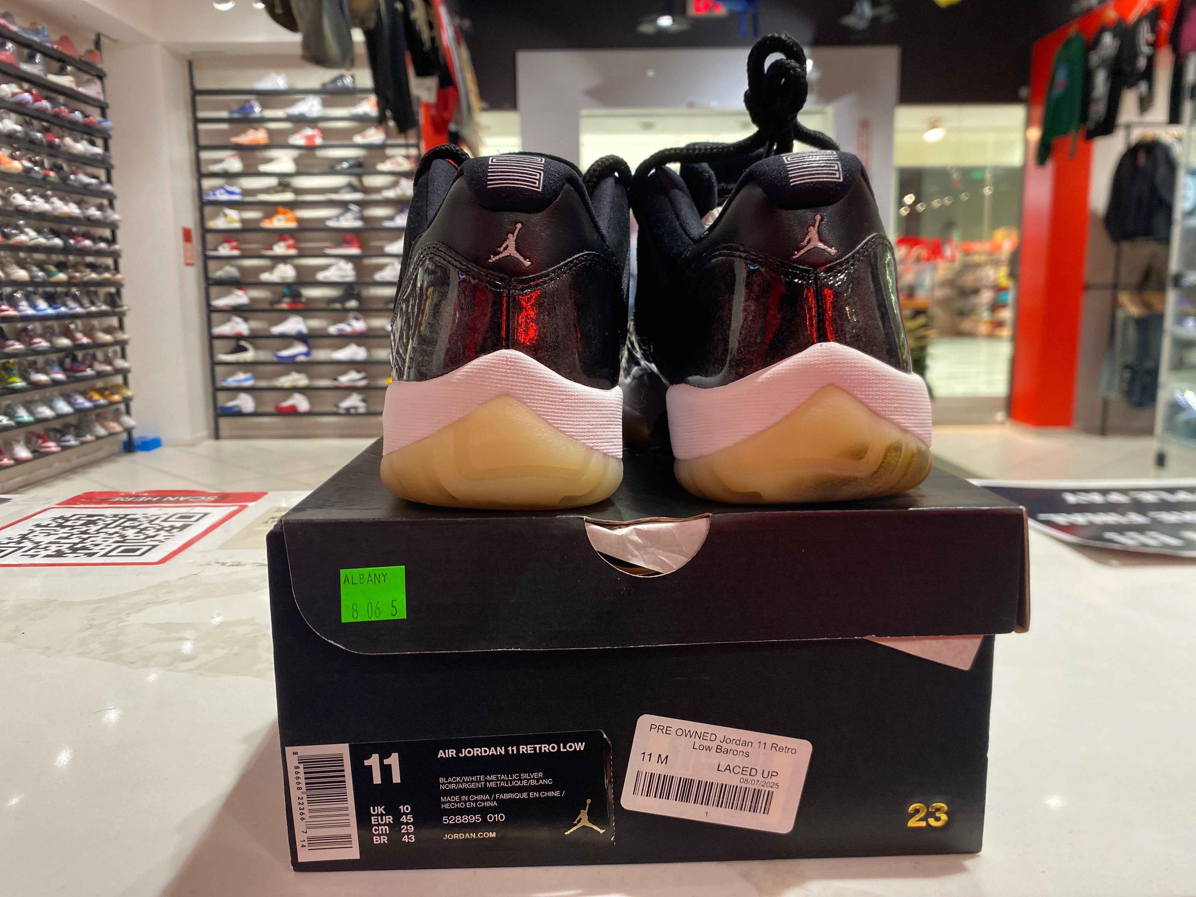 PRE OWNED Jordan 11 Retro Low Barons