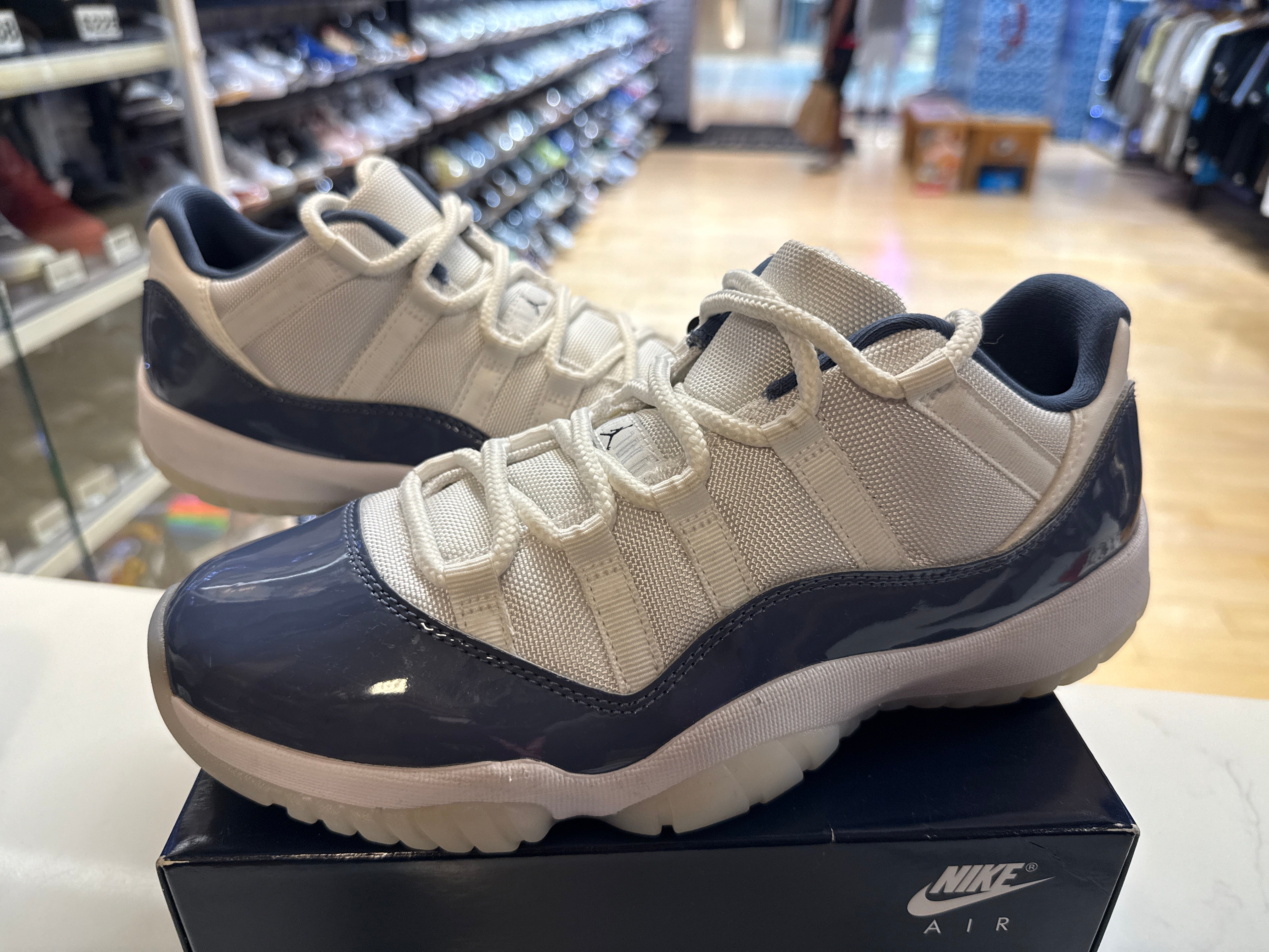 PRE OWNED Jordan 11 Retro Low Diffused Blue