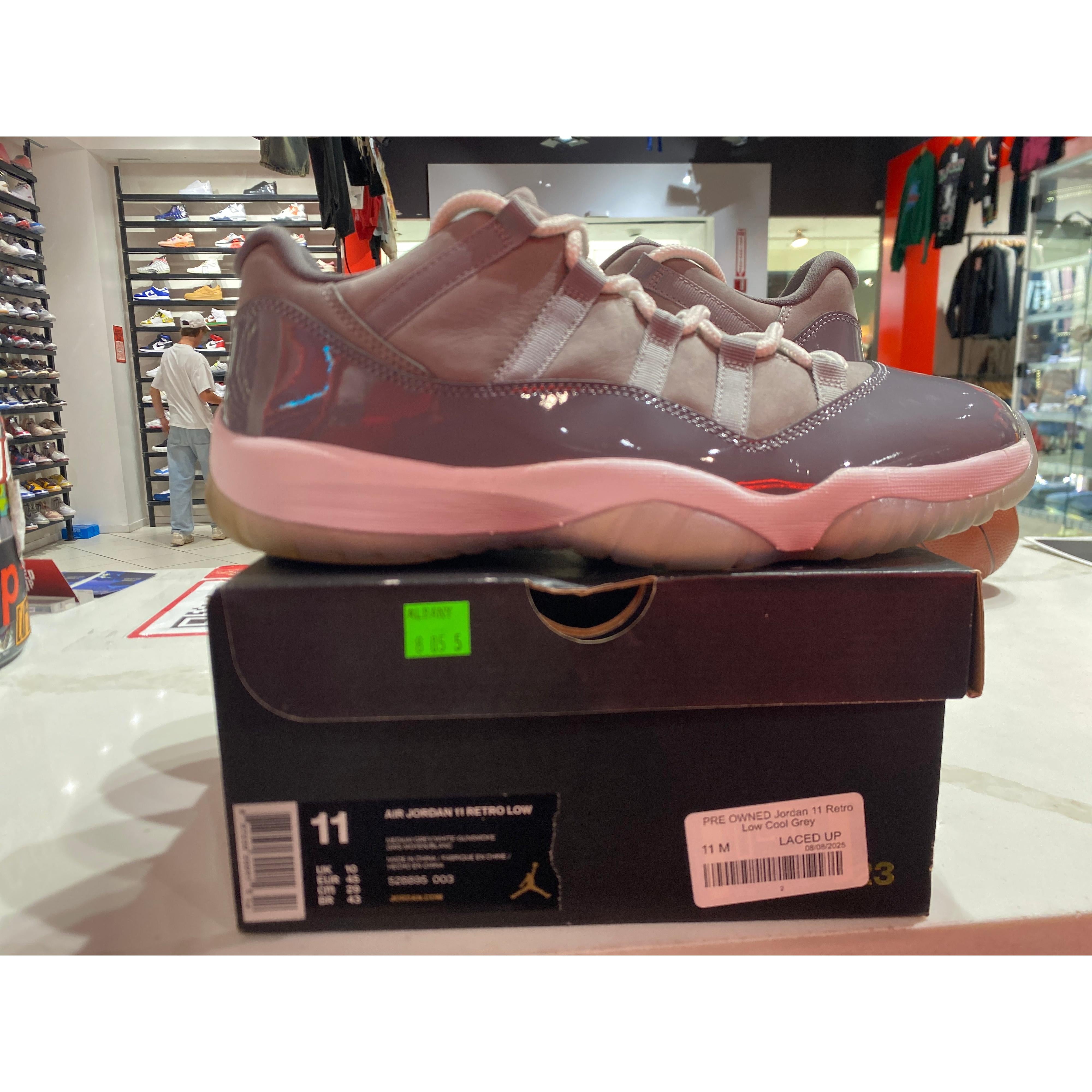 PRE OWNED Jordan 11 Low Cool Grey