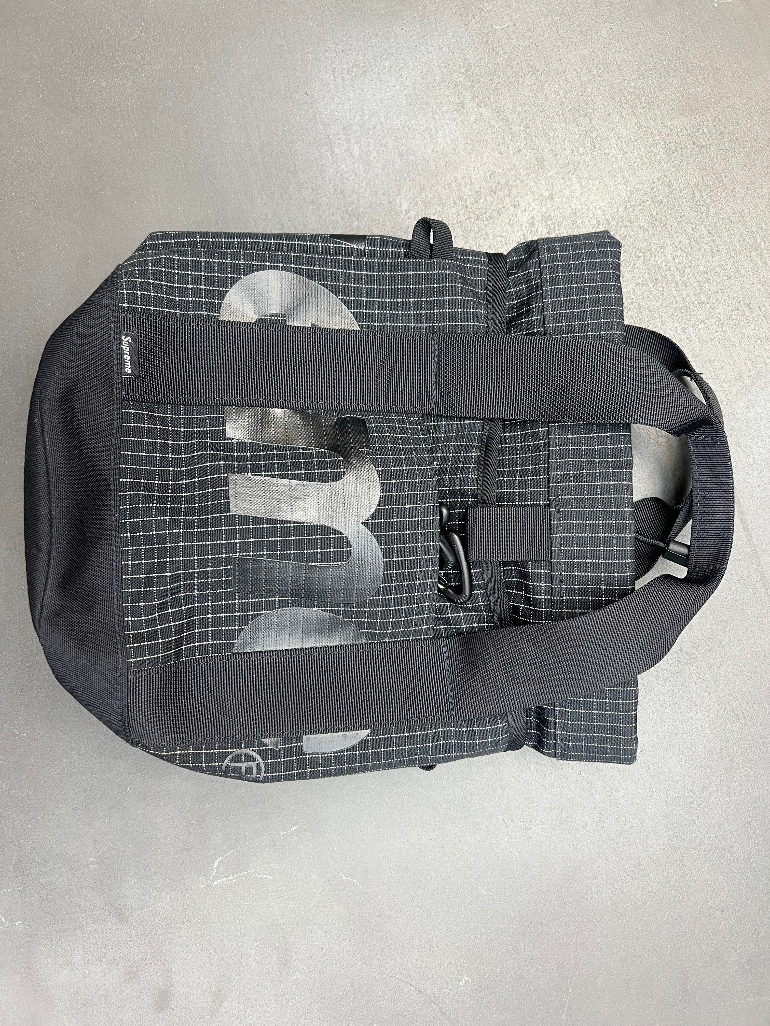 PRE OWNED Supreme Cinch Bag 2024 Black