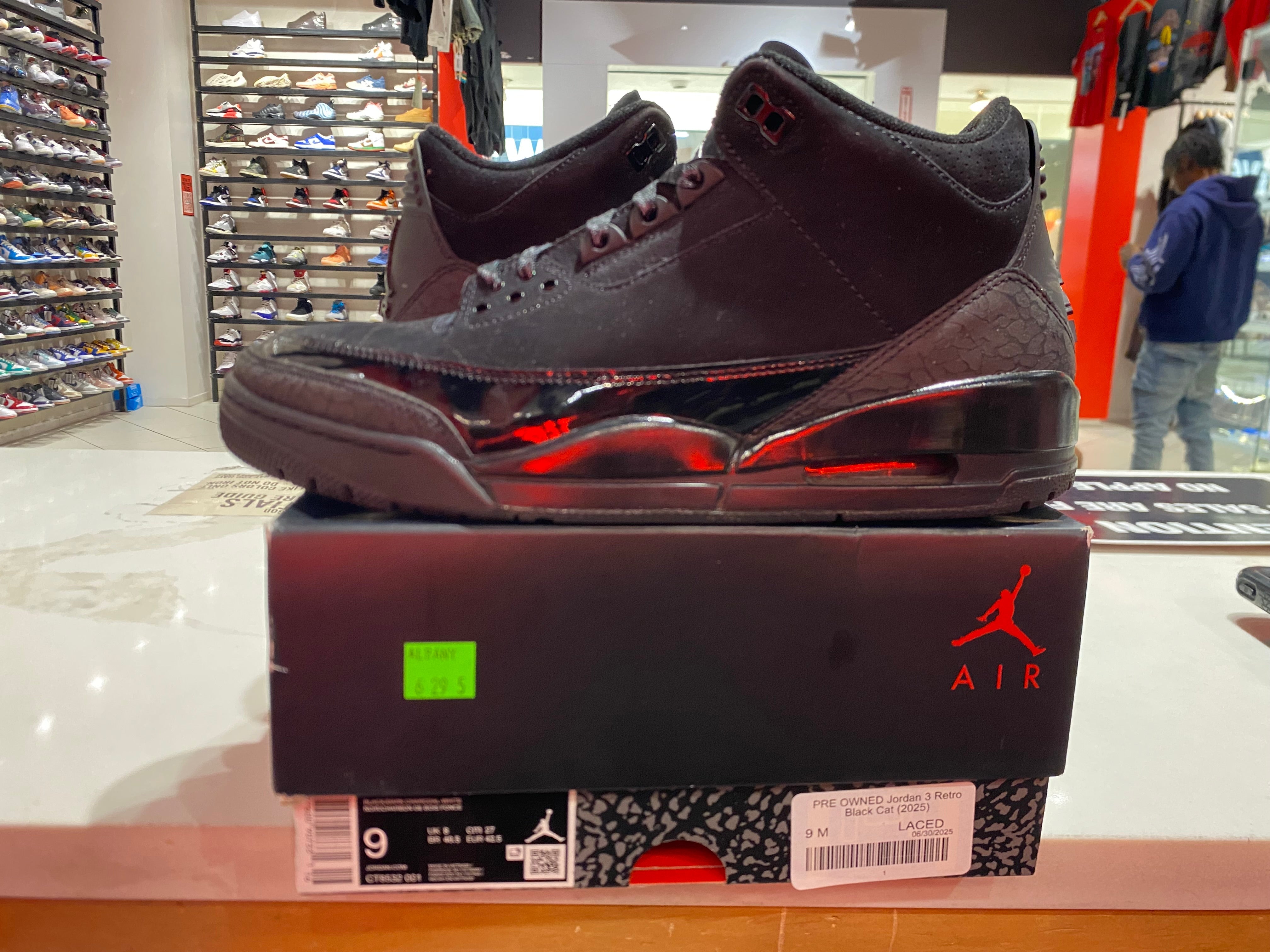 PRE OWNED Jordan 3 Retro Black Cat (2025)
