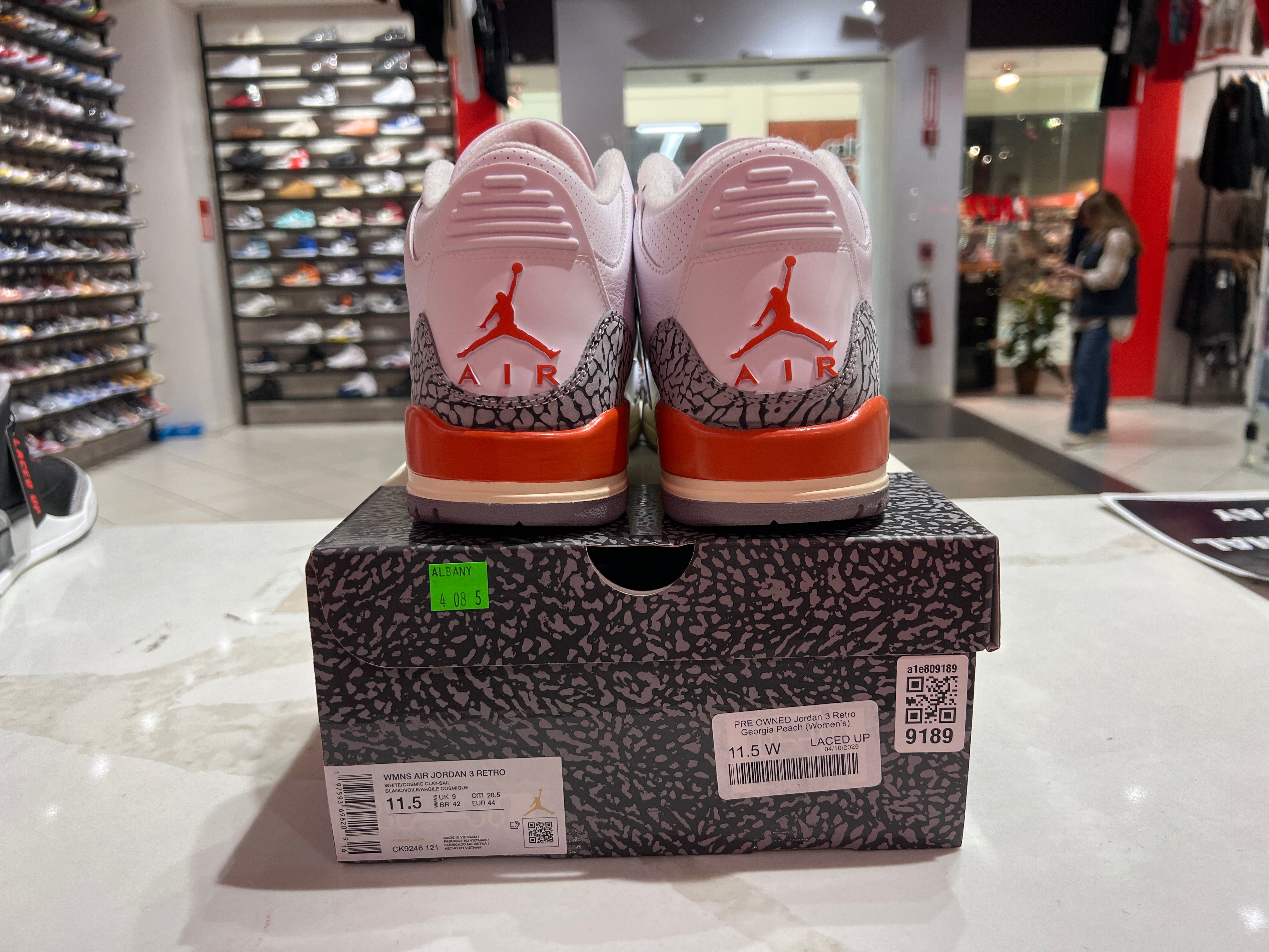 PRE OWNED Jordan 3 Retro Georgia Peach (Women's)
