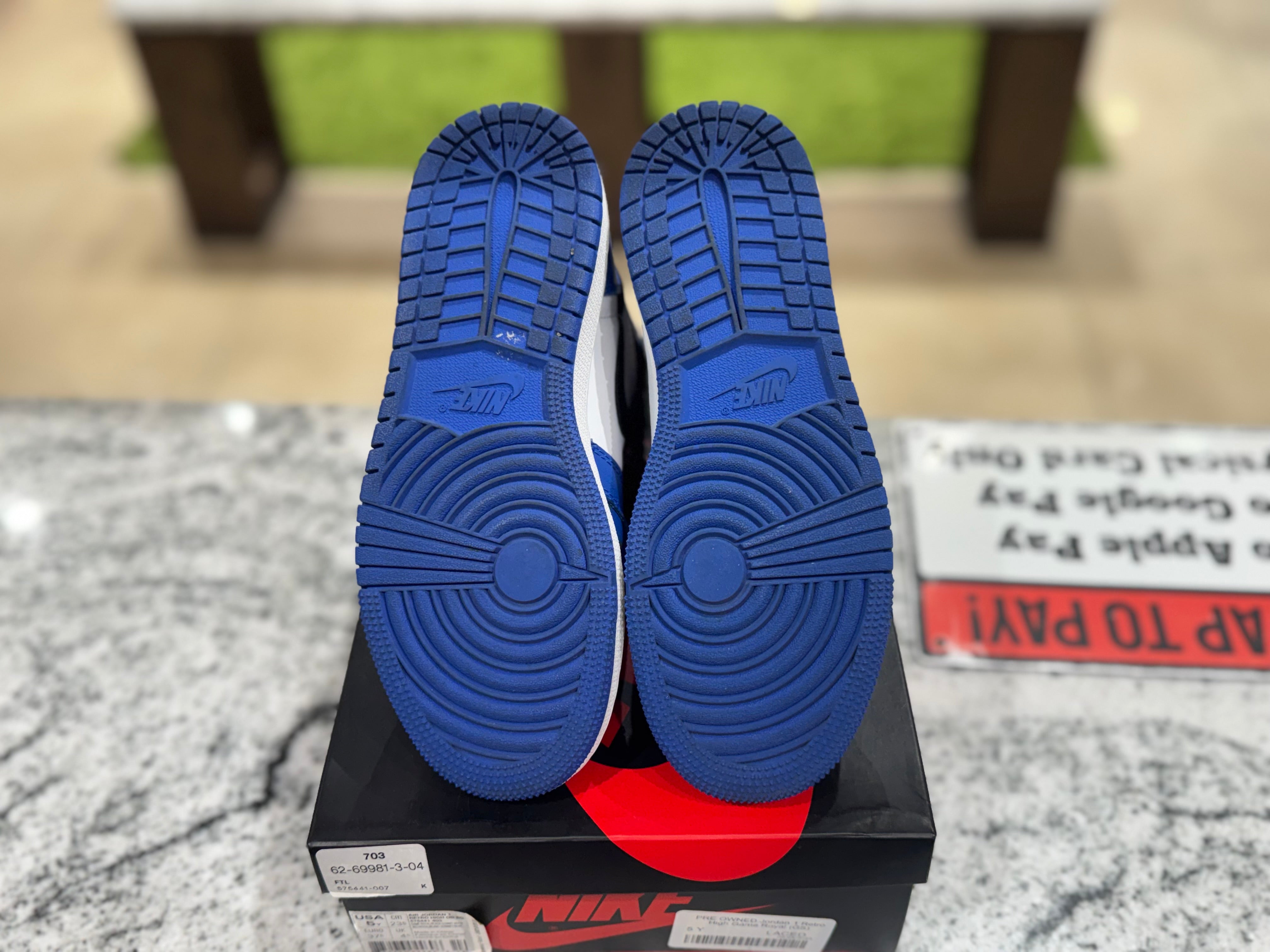 PRE OWNED Jordan 1 Retro High Hyper Royal (GS)
