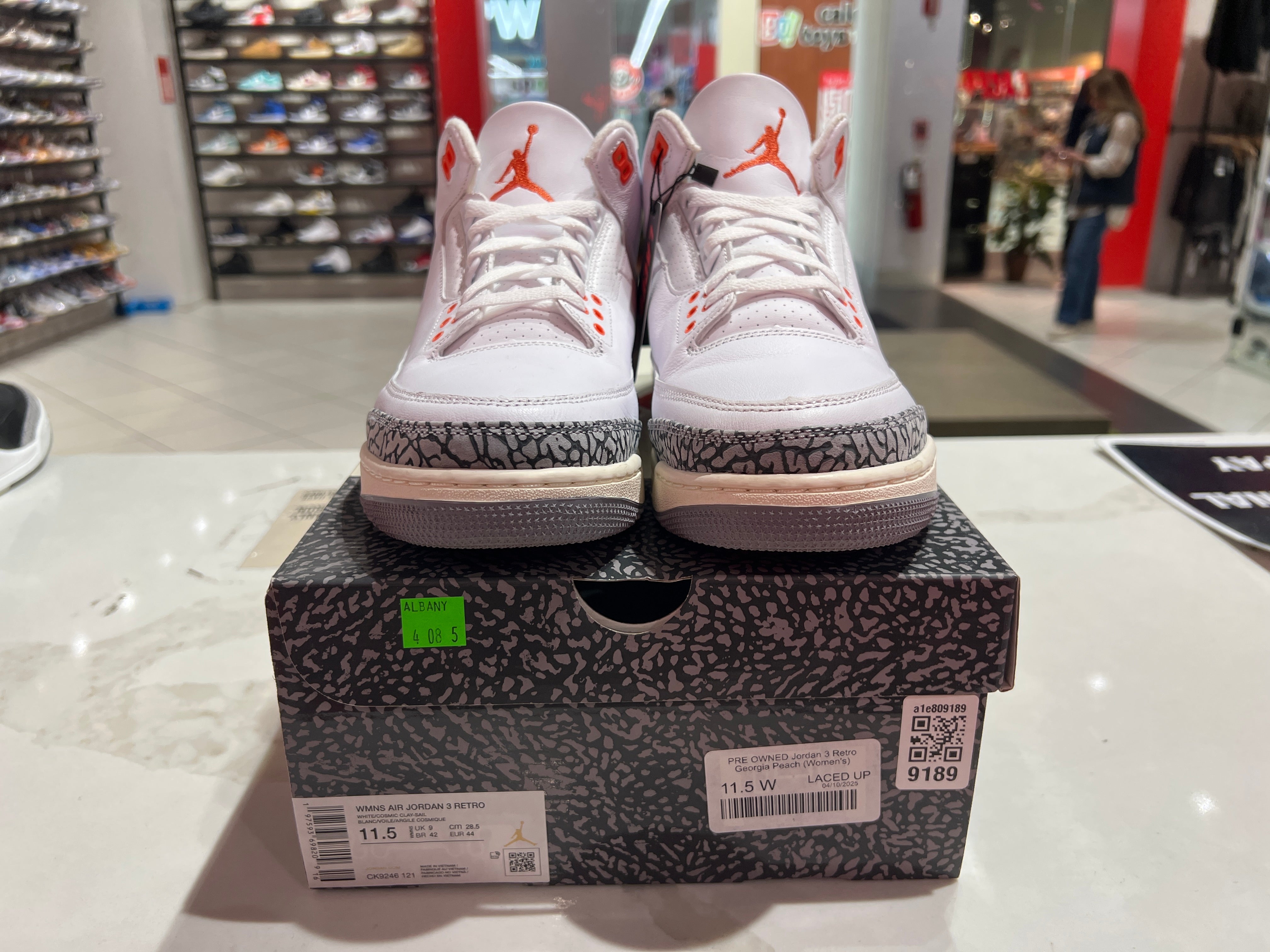 PRE OWNED Jordan 3 Retro Georgia Peach (Women's)