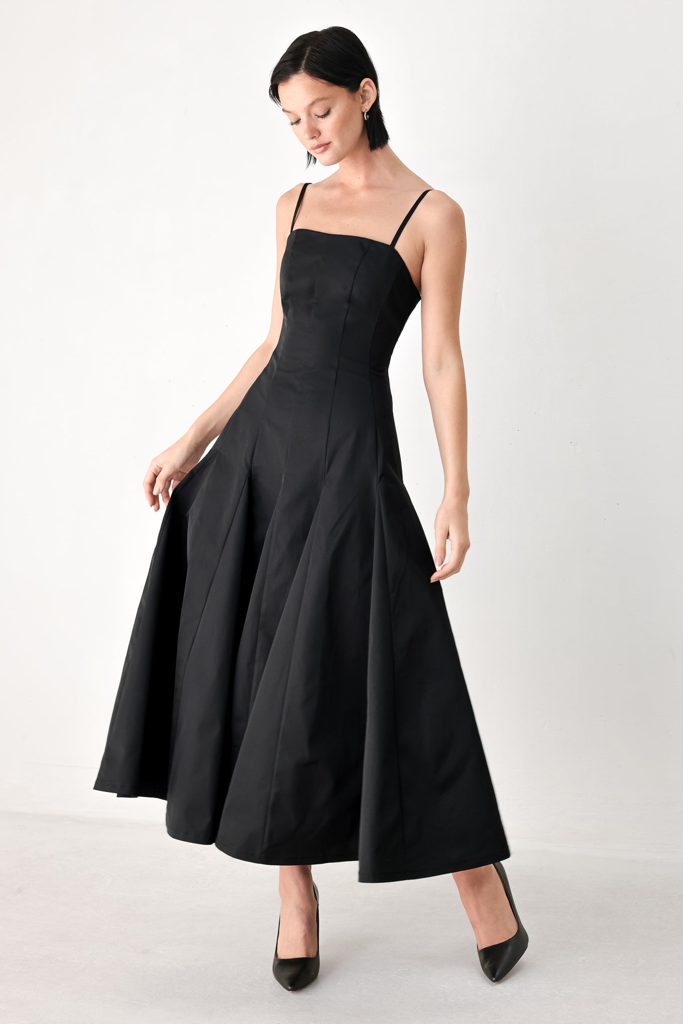 TIMELESS ROMANCE MIDI DRESS