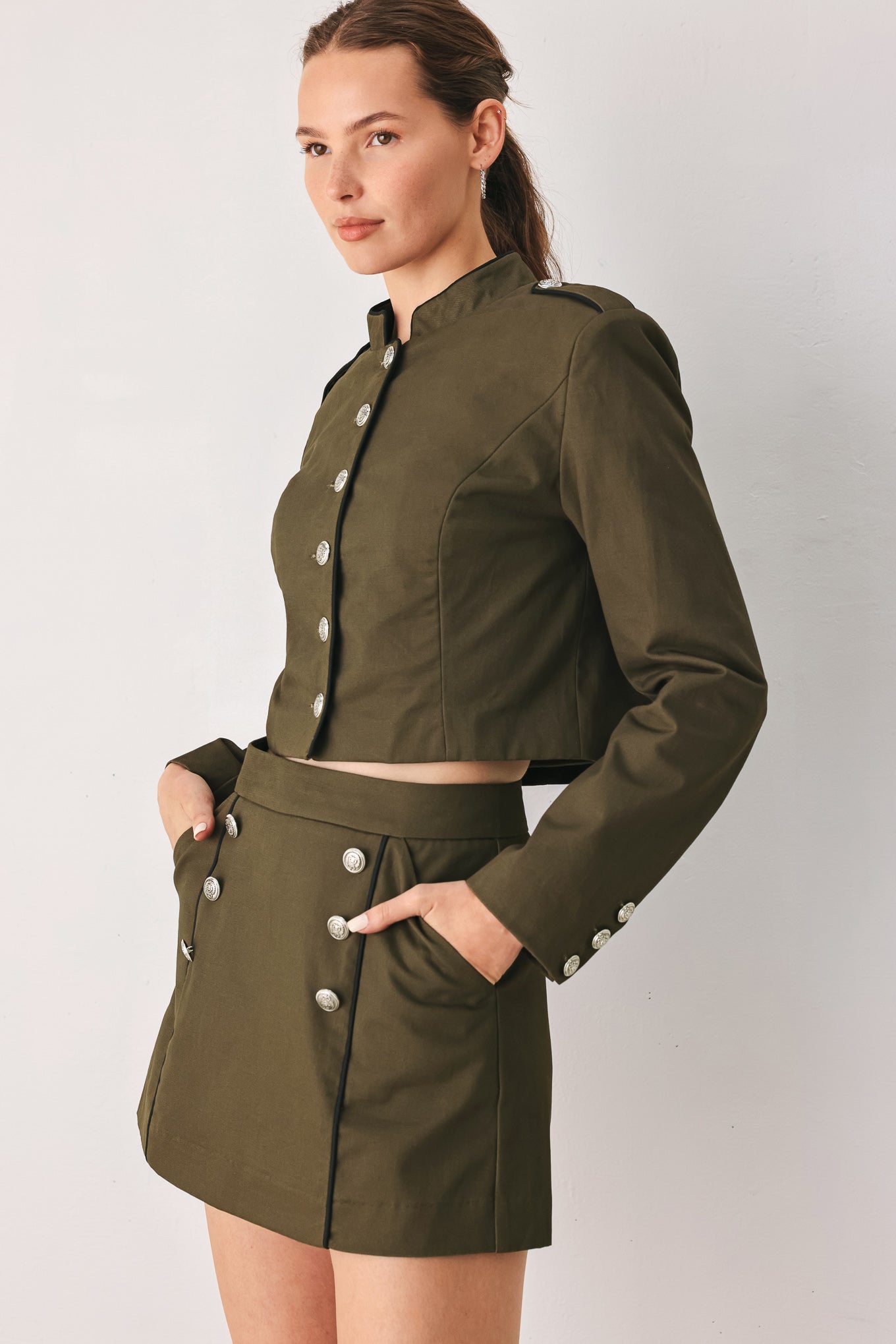 OLIVE CADET WOVEN CROP JACKET