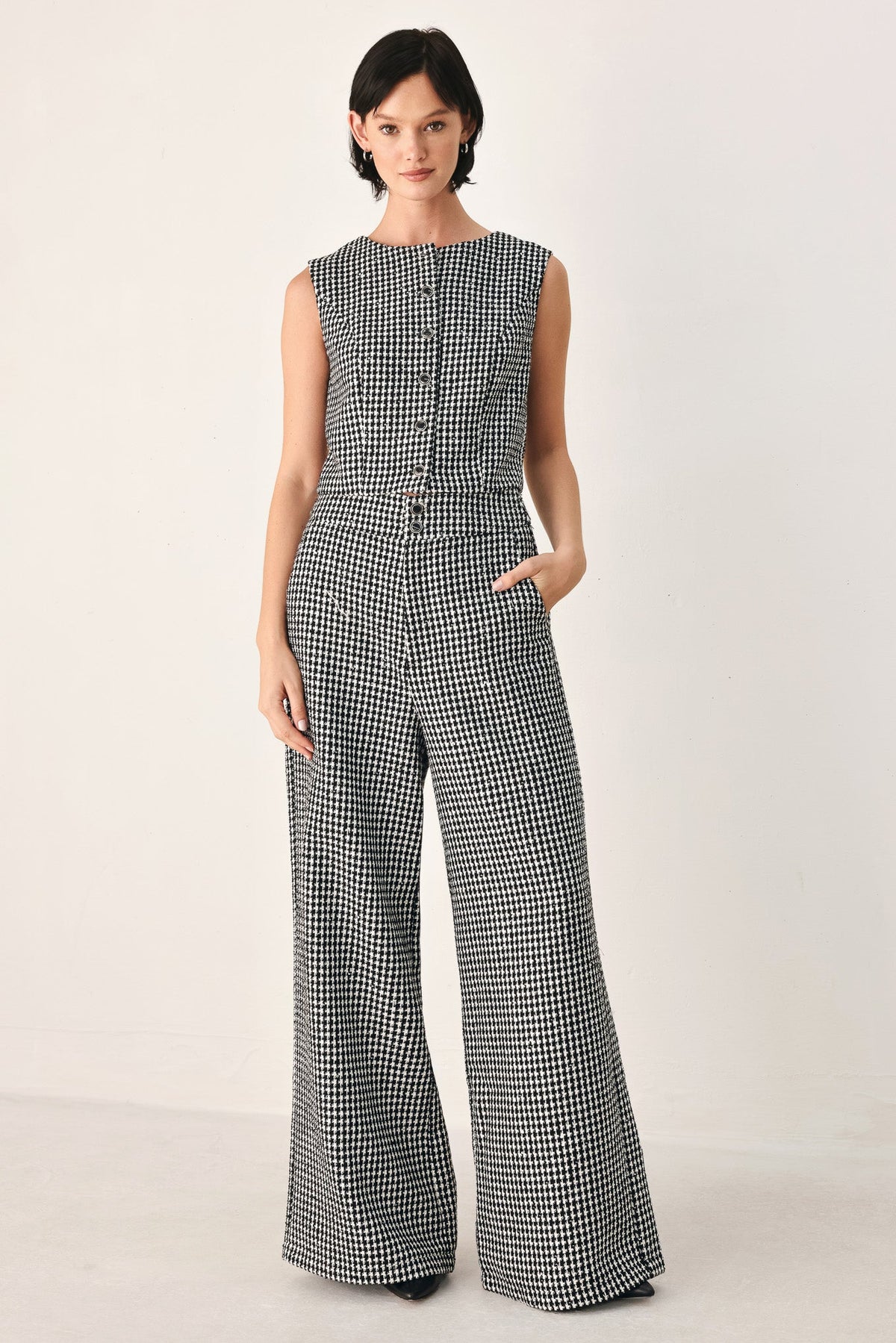 CHECKED IN SPARKLE HOUNDSTOOTH VEST