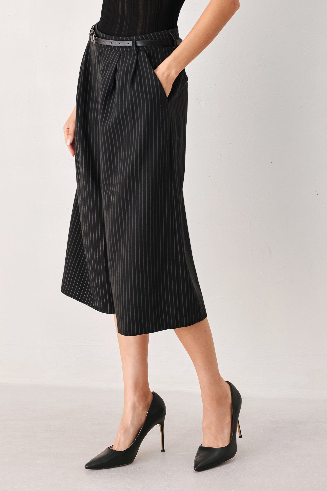 PARK AVENUE PINSTRIPE WOVEN CULOTTE PANTS
