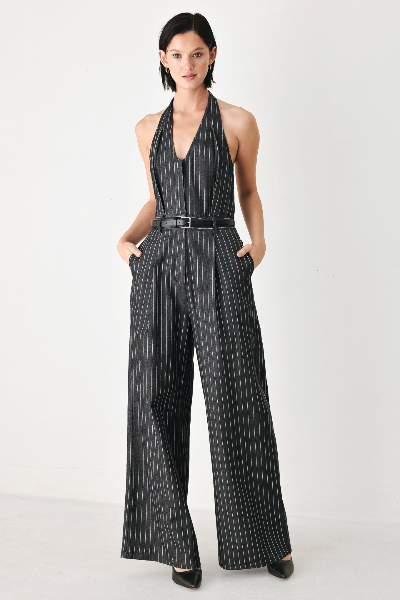 EXECUTIVE NOIR FLOW WOVEN JUMPSUIT