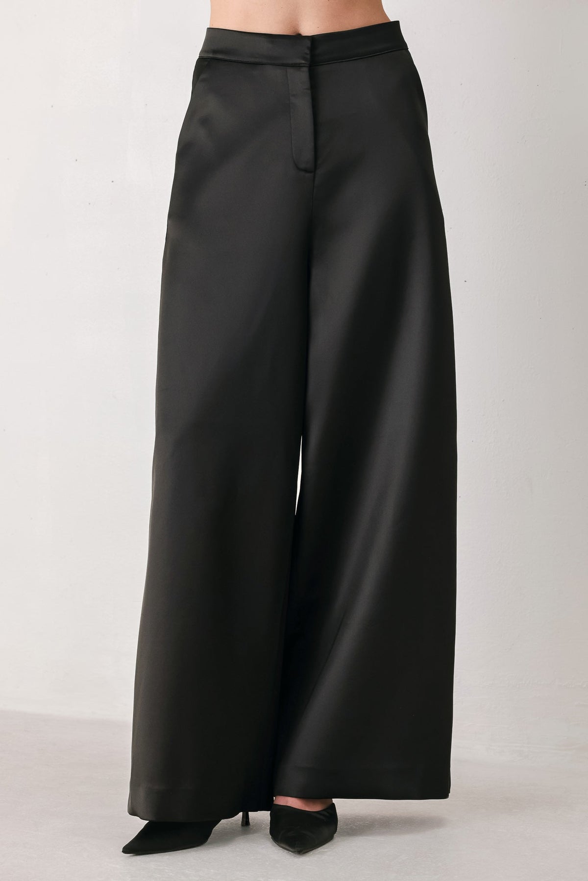 MODERN NOIR BLACK/BURGUNDY WIDE-LEG PANTS