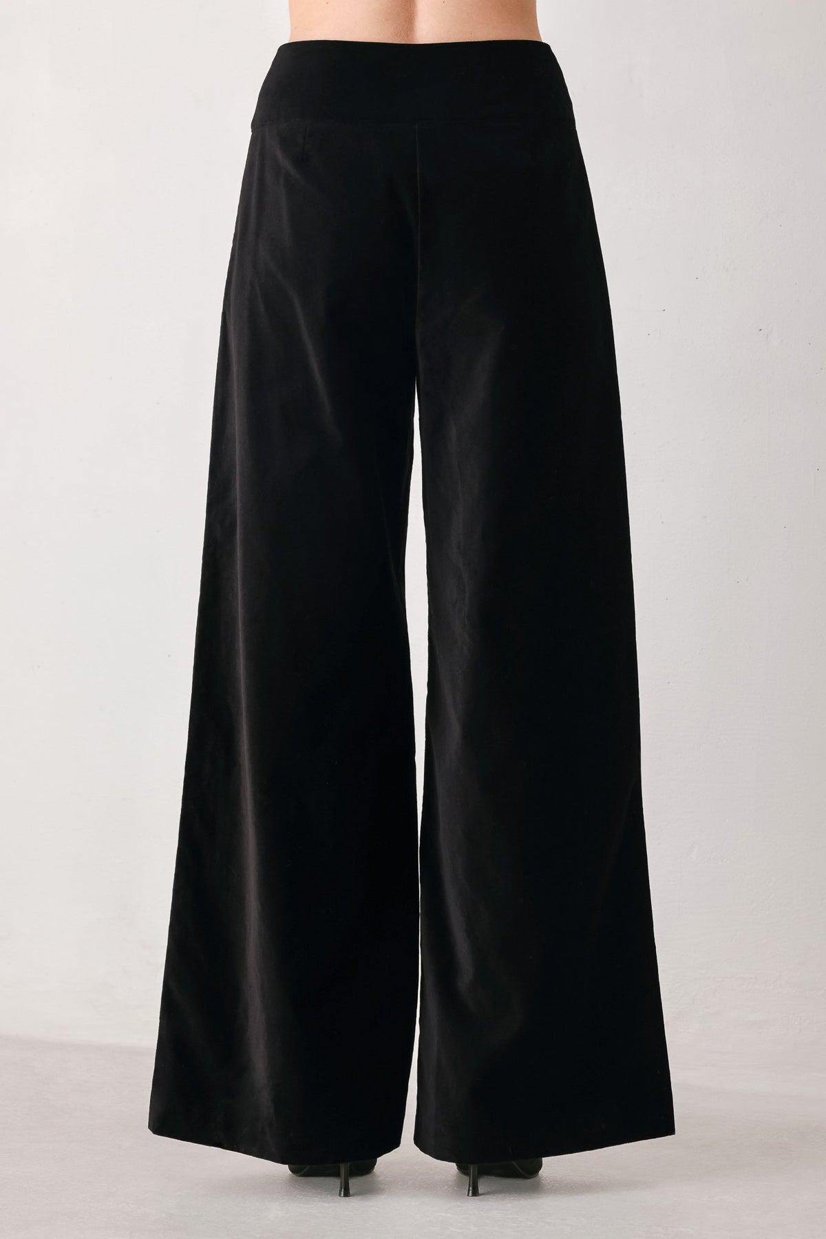 VELVET COMMAND BLACK BUTTON-WAIST WIDE-LEG PANTS