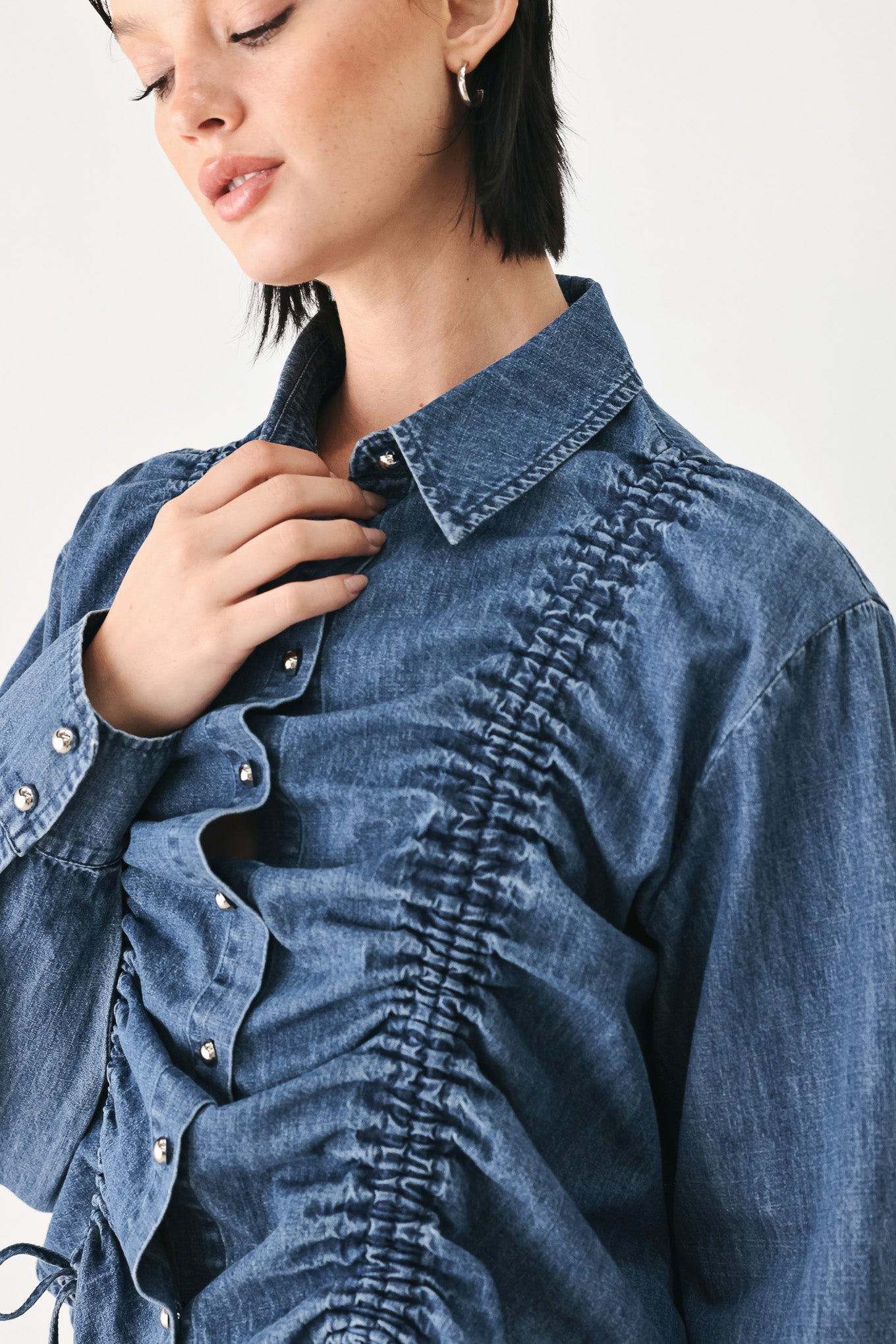 CASUAL ENCOUNTER INDIGO RUCHED DENIM BUTTON-DOWN TOP