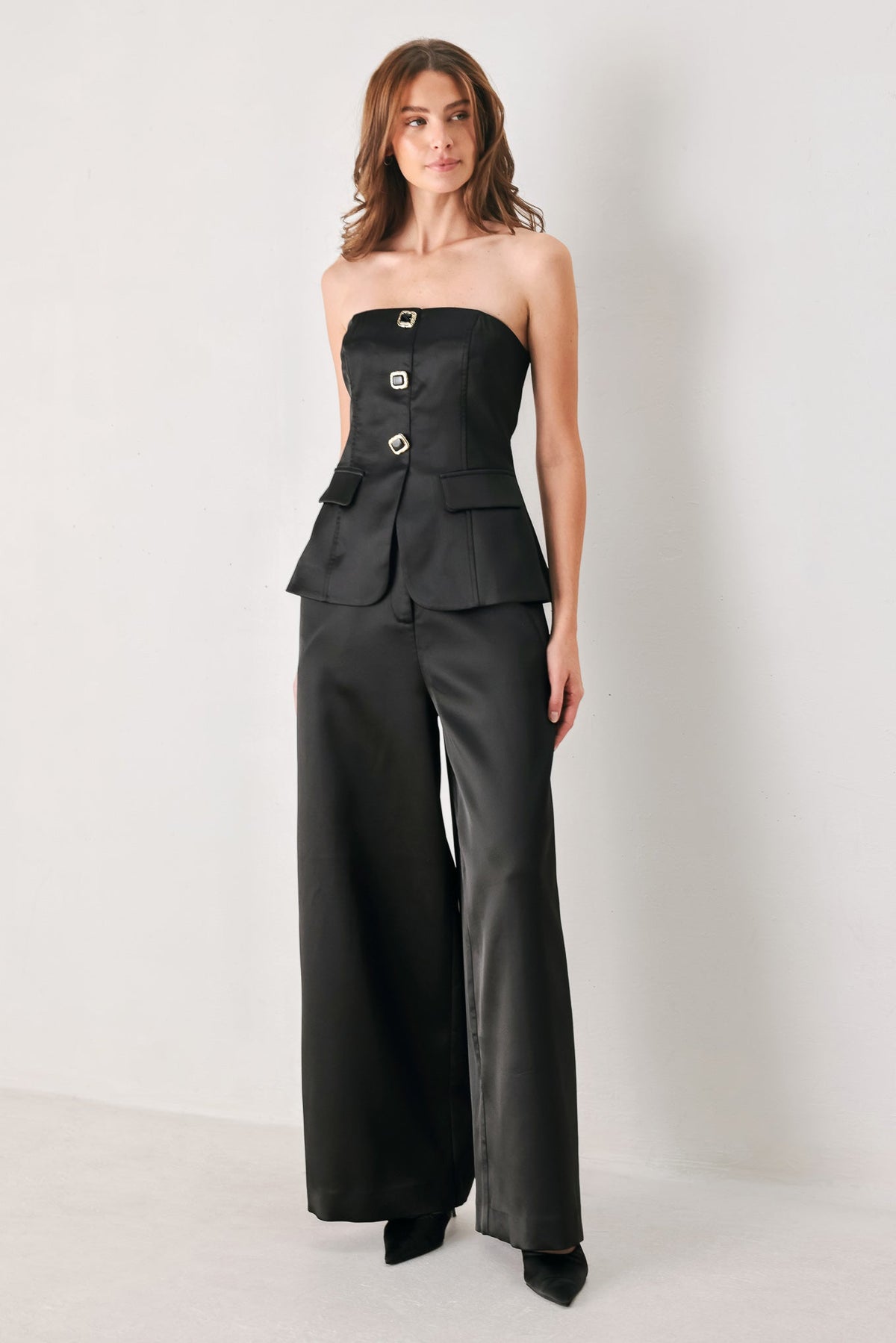 MODERN NOIR BLACK STRAPLESS BUTTON TOP