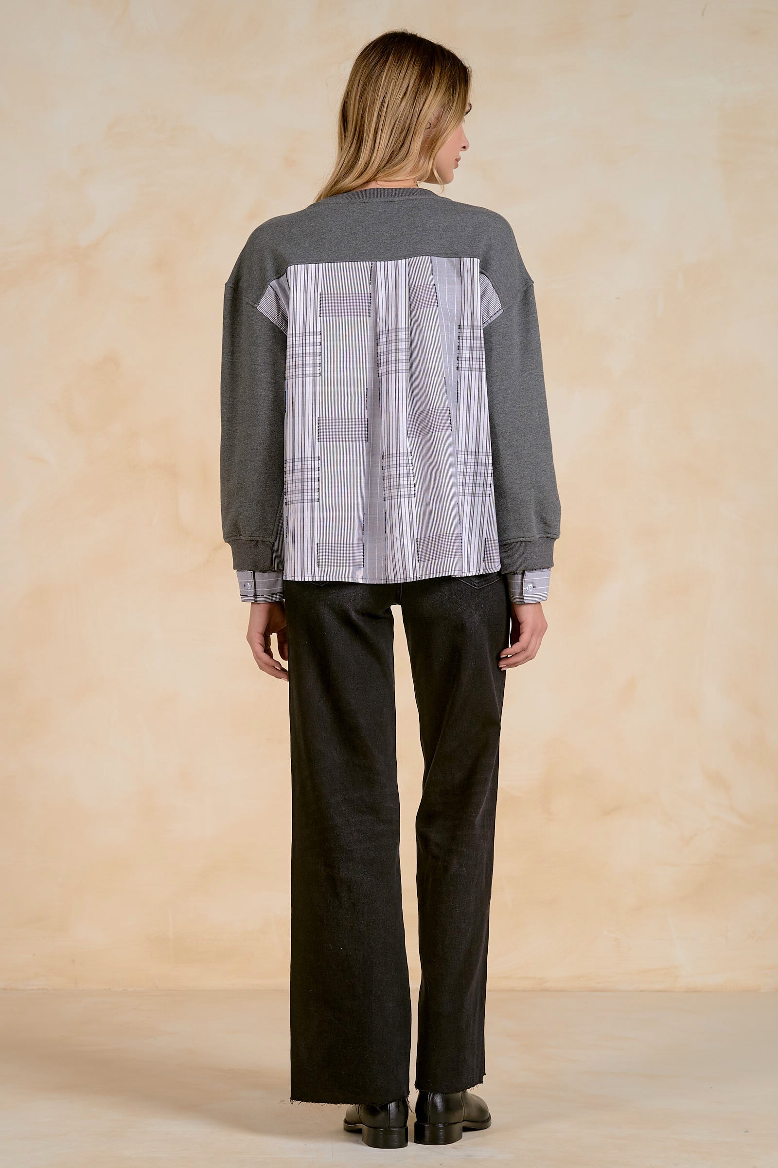 Mollie Top Grey Plaid