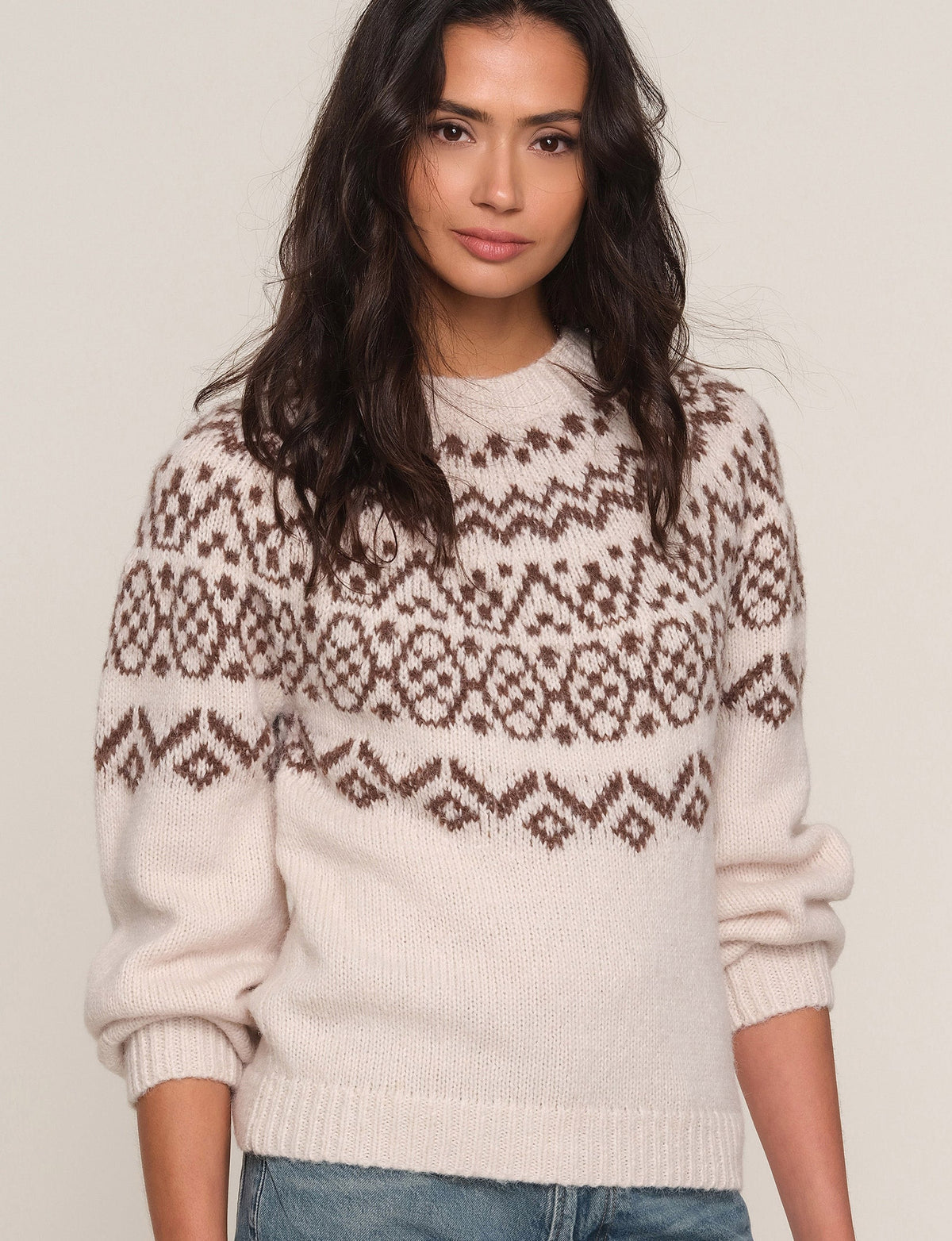 Kieran Sweater in ecru, front detail