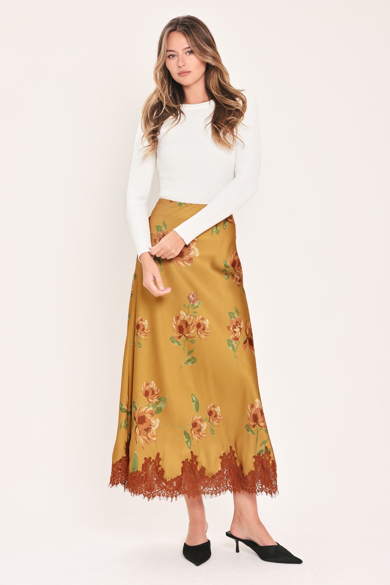 COUNTRYSIDE CHARM CAMEL PRINTED LACE-HEM MIDI SKIRT