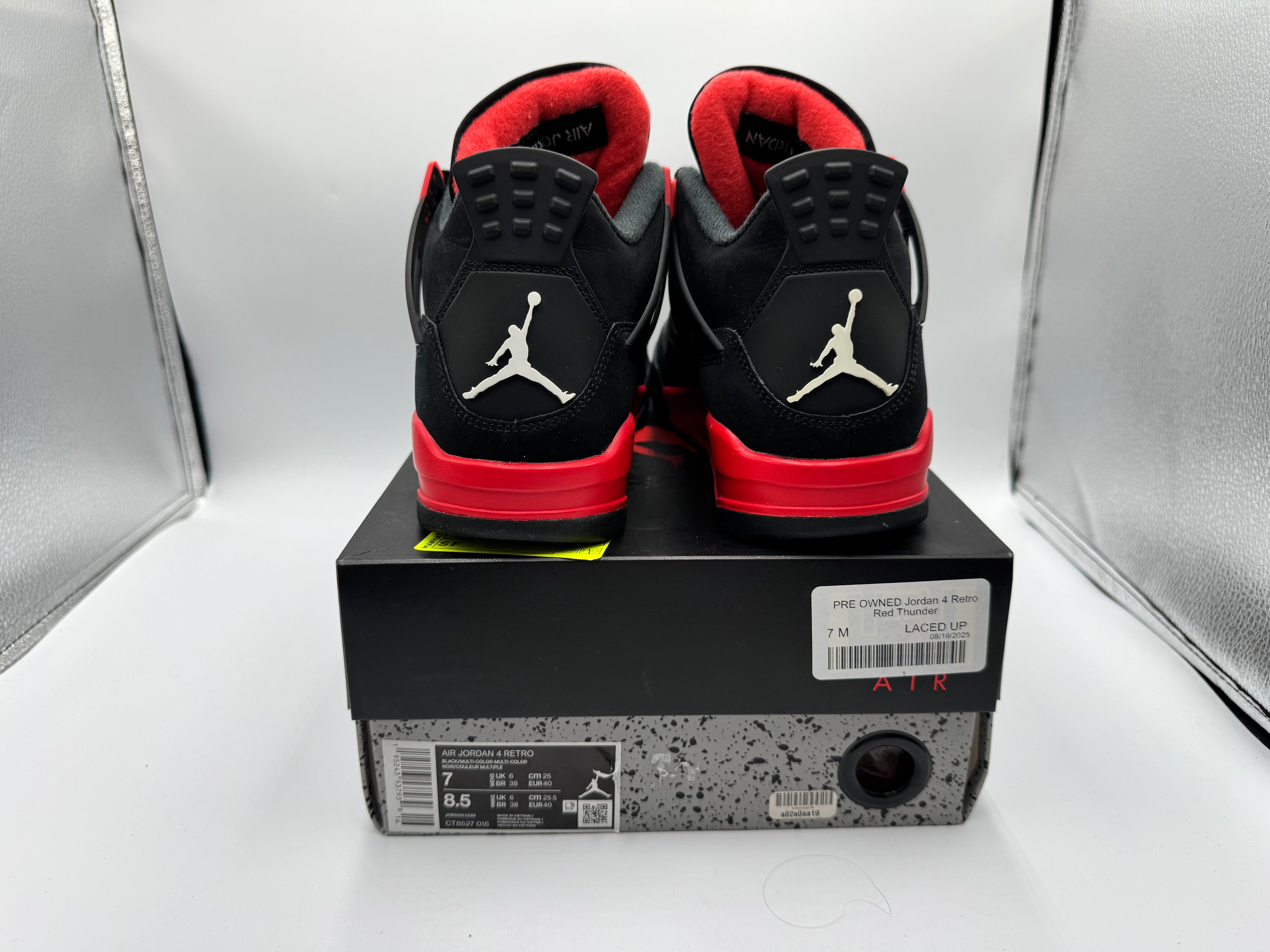 PRE OWNED Jordan 4 Retro Red Thunder