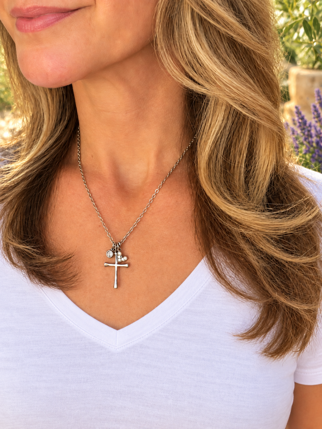 DAINTY CROSS NECKLACE