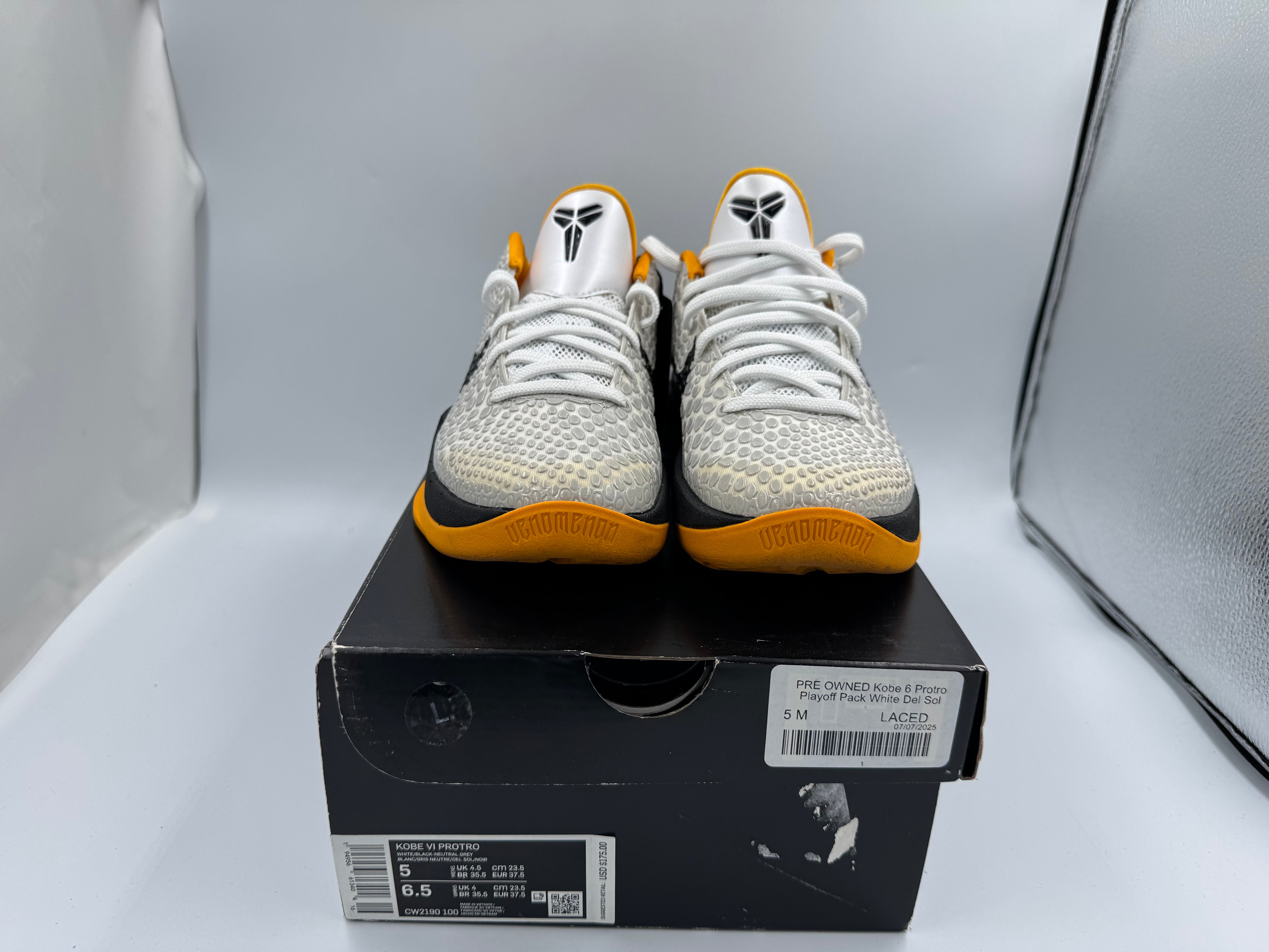 PRE OWNED Kobe 6 Protro Playoff Pack White Del Sol