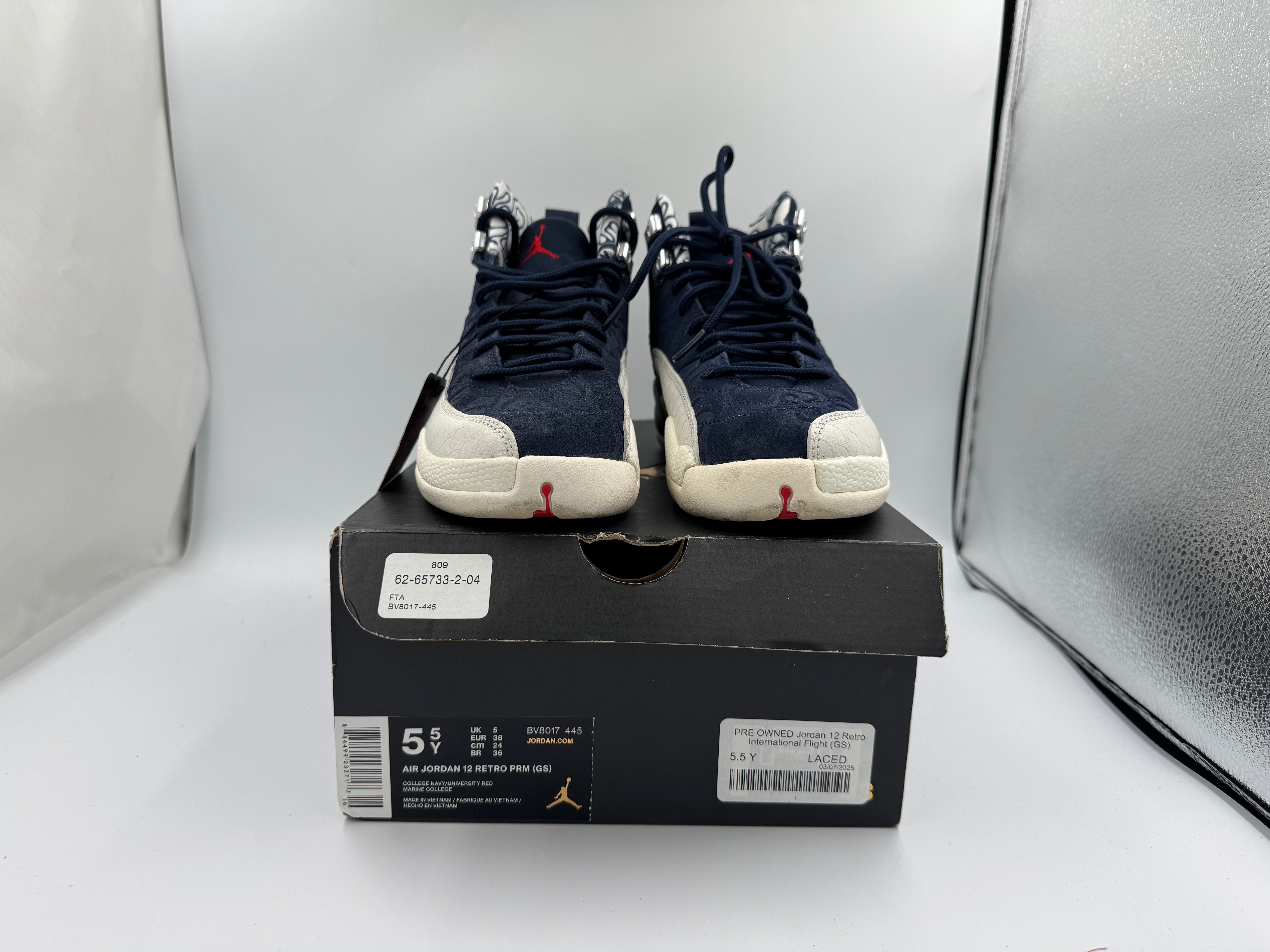 PRE OWNED Jordan 12 Retro International Flight (GS)