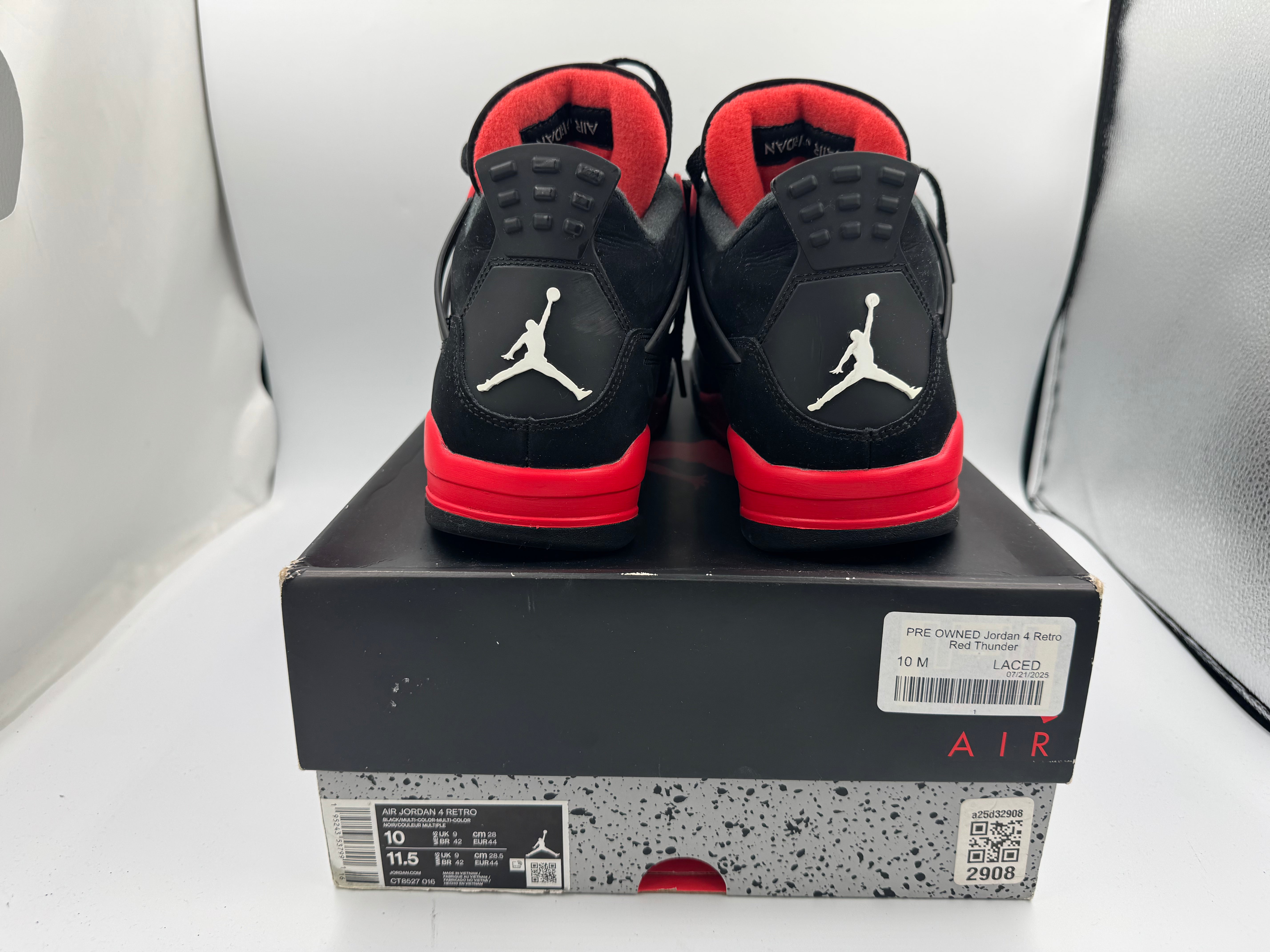 PRE OWNED Jordan 4 Retro Red Thunder