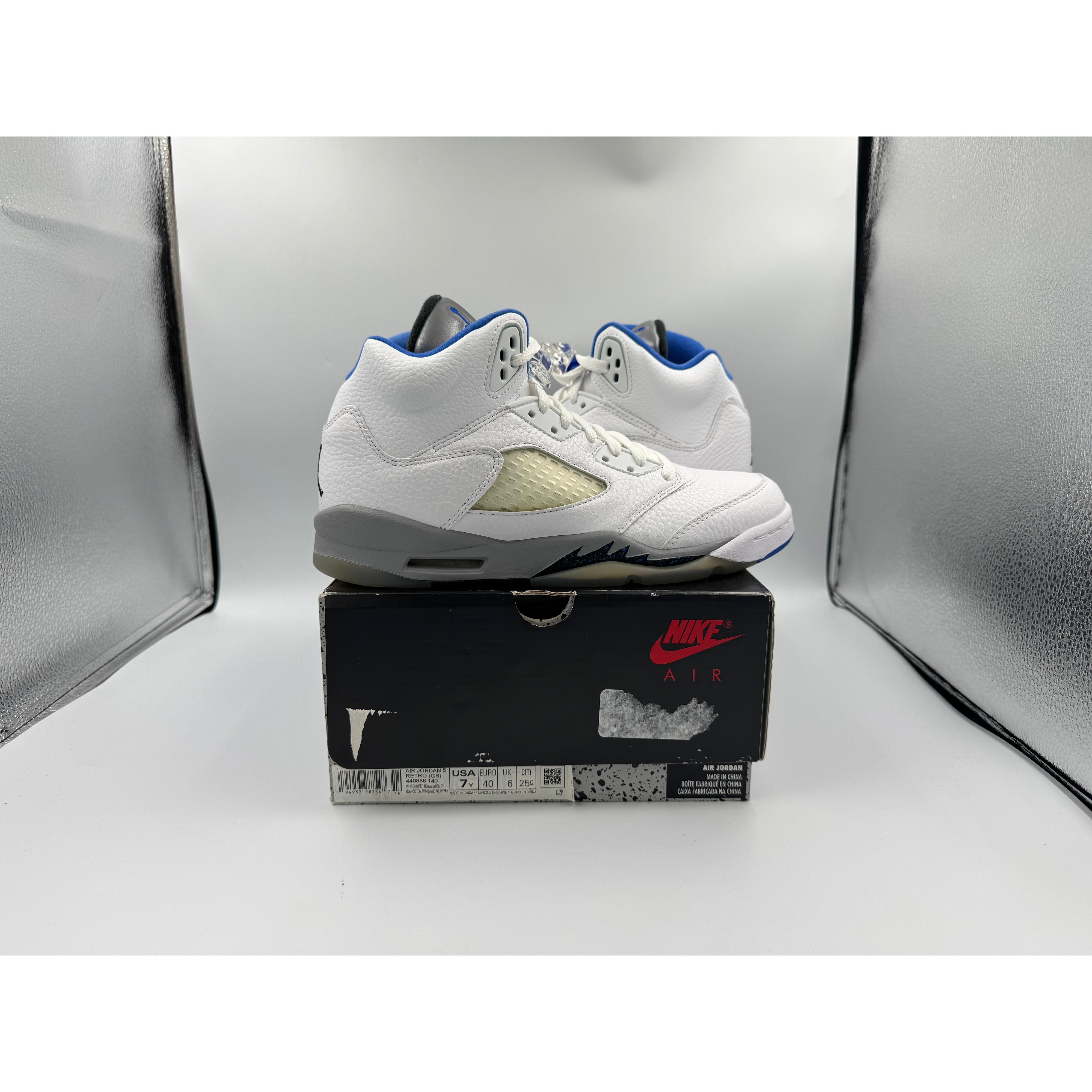PRE OWNED Air Jordan Retro 5 "White Stealth" (GS) (2021) Conditional