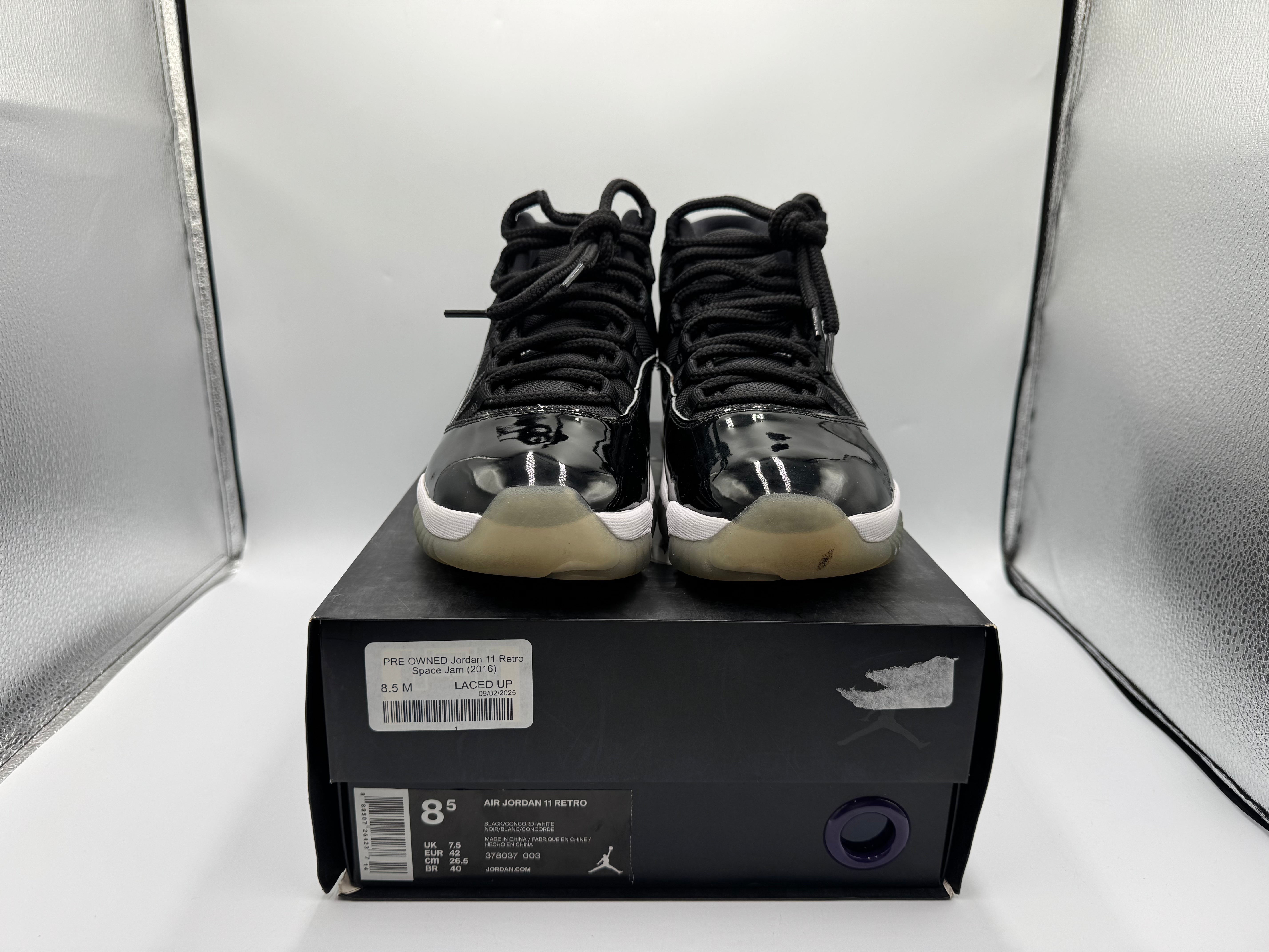 PRE OWNED Jordan 11 Retro Space Jam (2016)