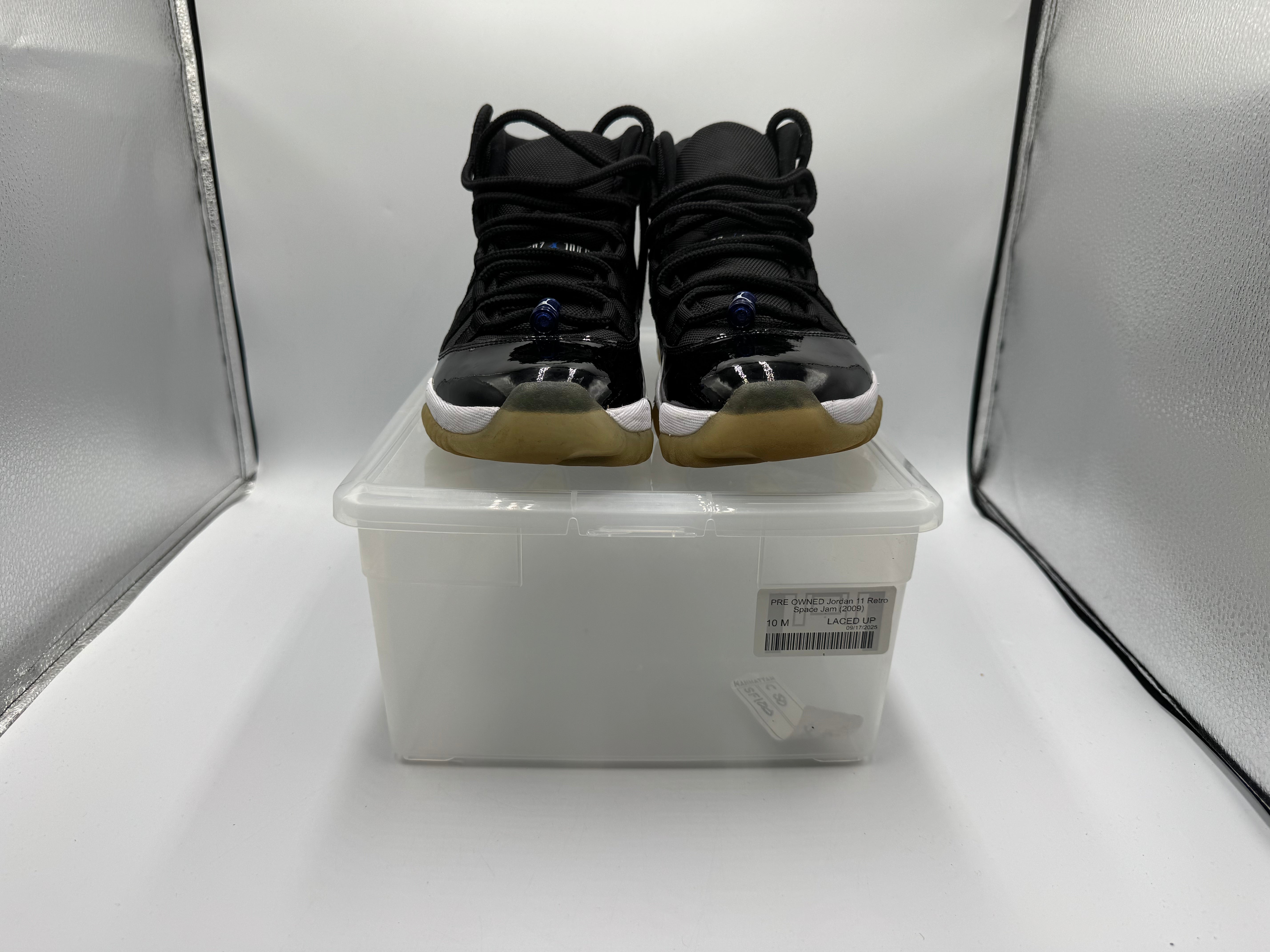PRE OWNED Jordan 11 Retro Space Jam (2009)