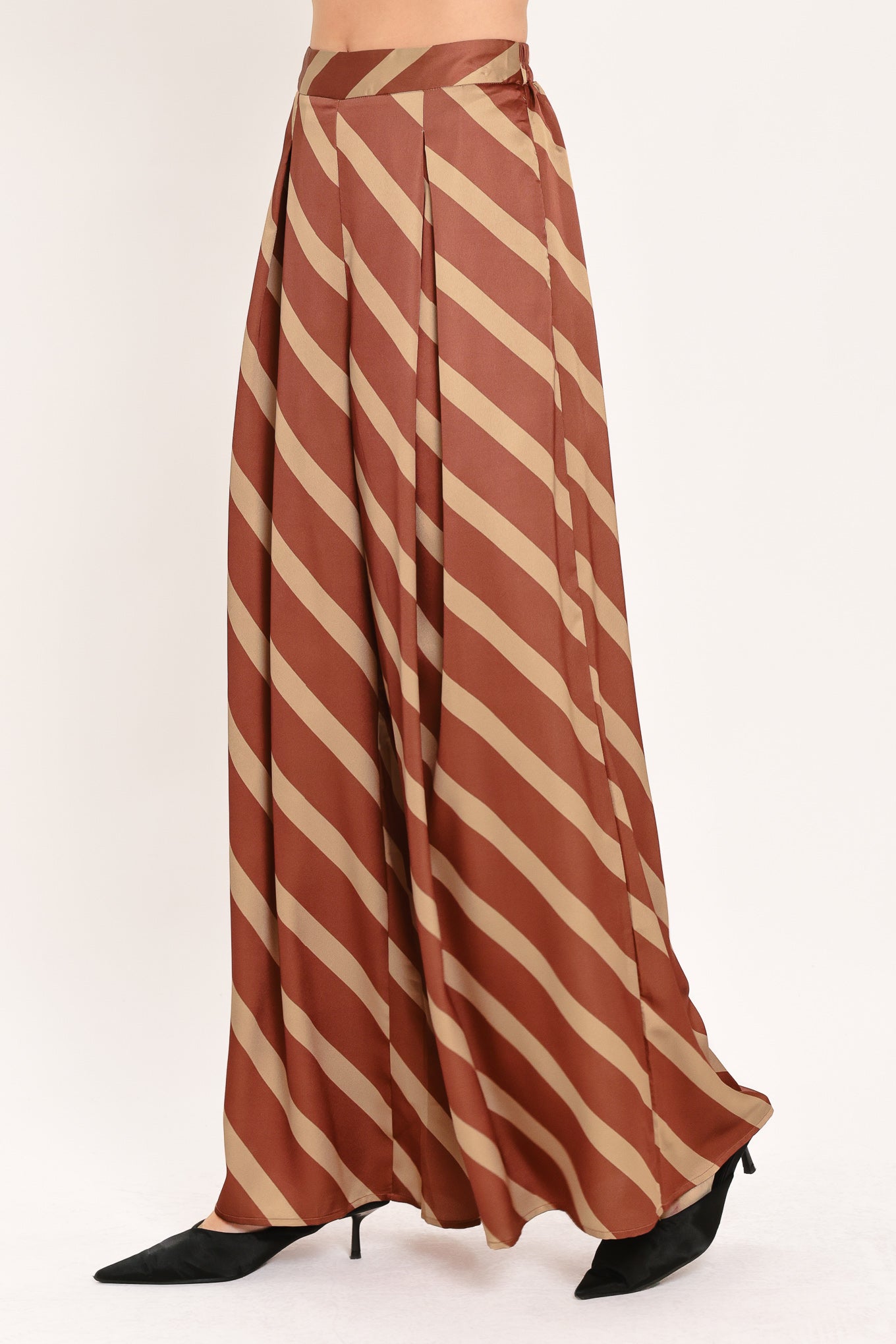 TOFFEE DIAGONAL FLOW WOVEN WIDE LEG PANTS