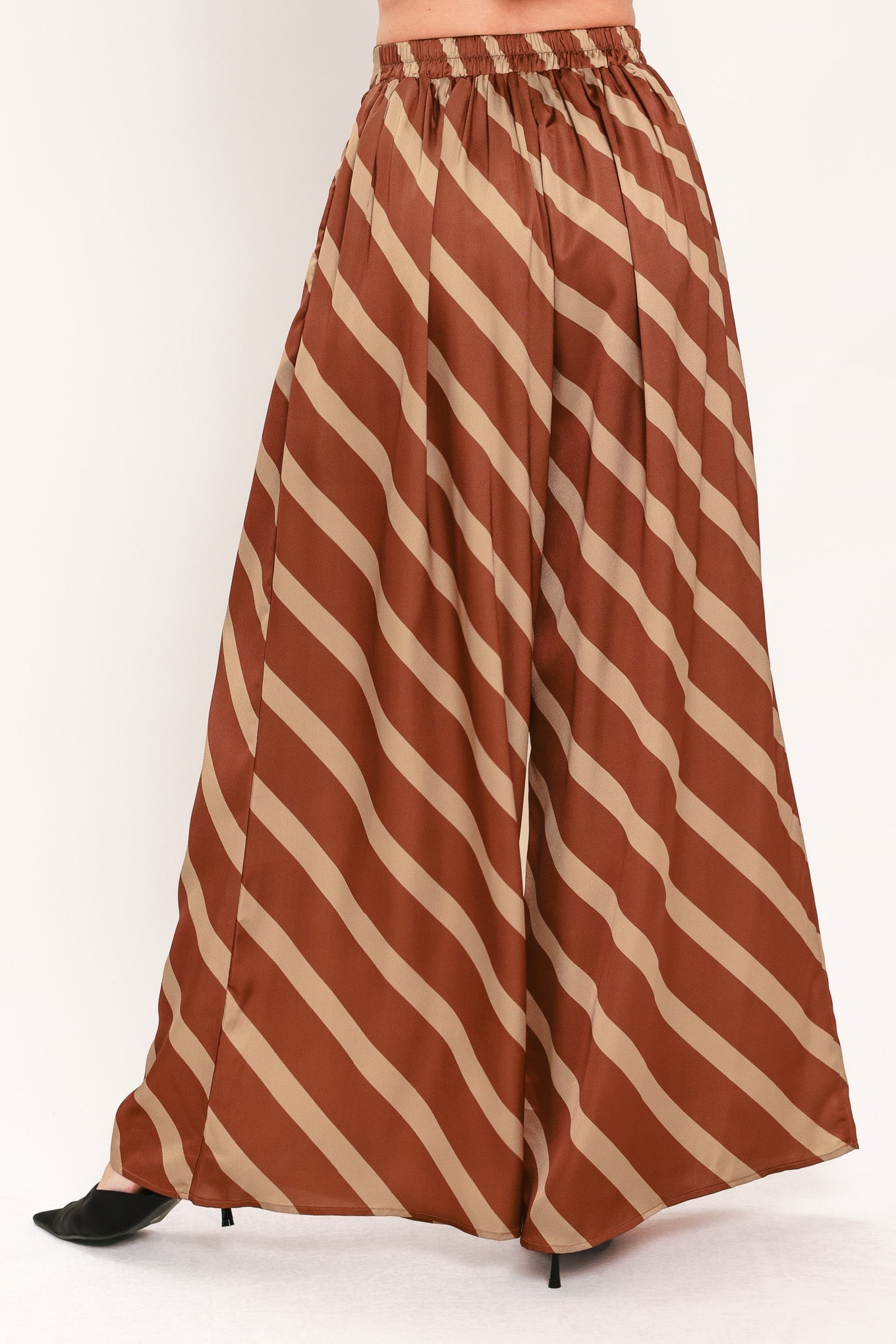 TOFFEE DIAGONAL FLOW WOVEN WIDE LEG PANTS