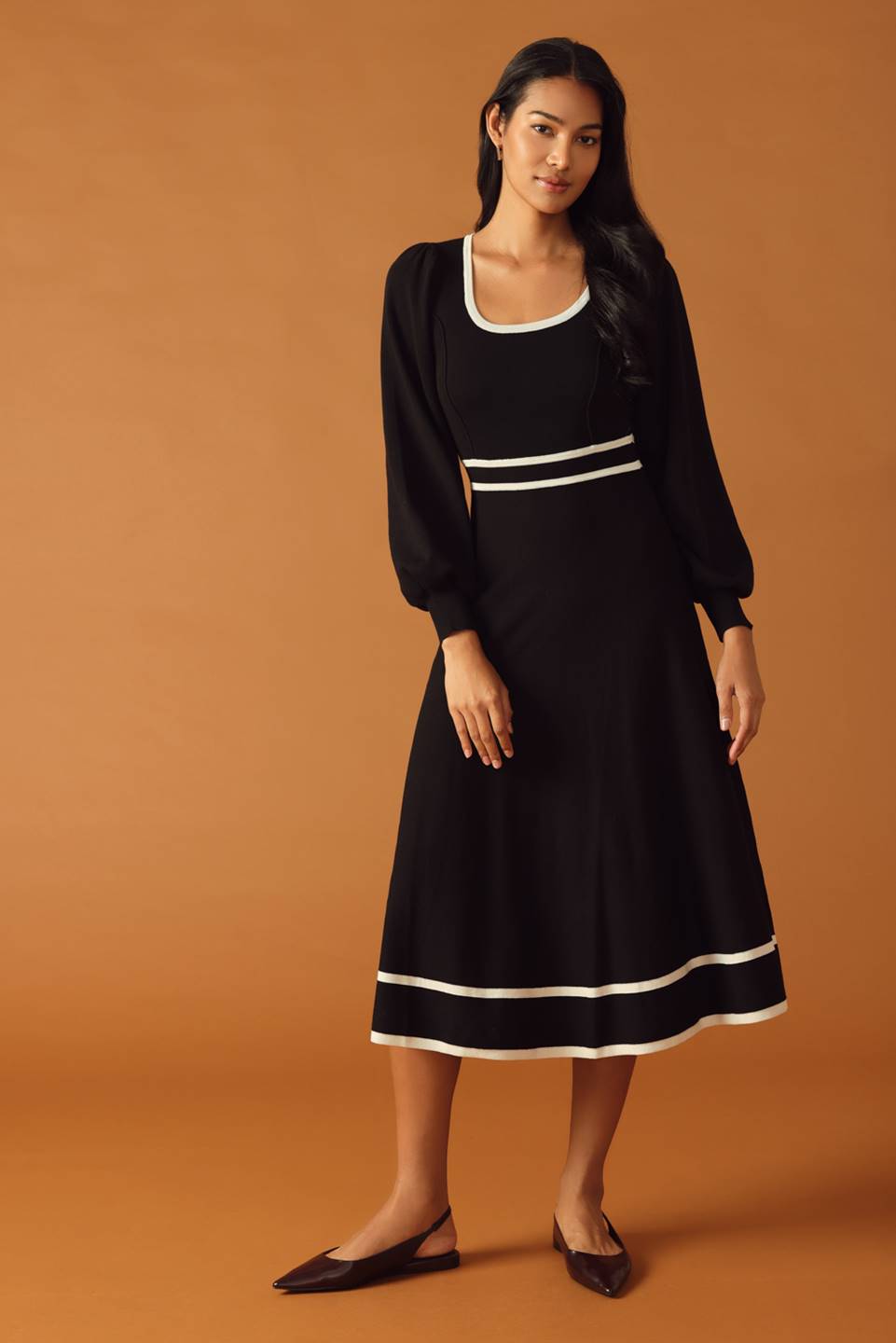 CEDAR LINE ELEGANCE SWEATER MIDI DRESS