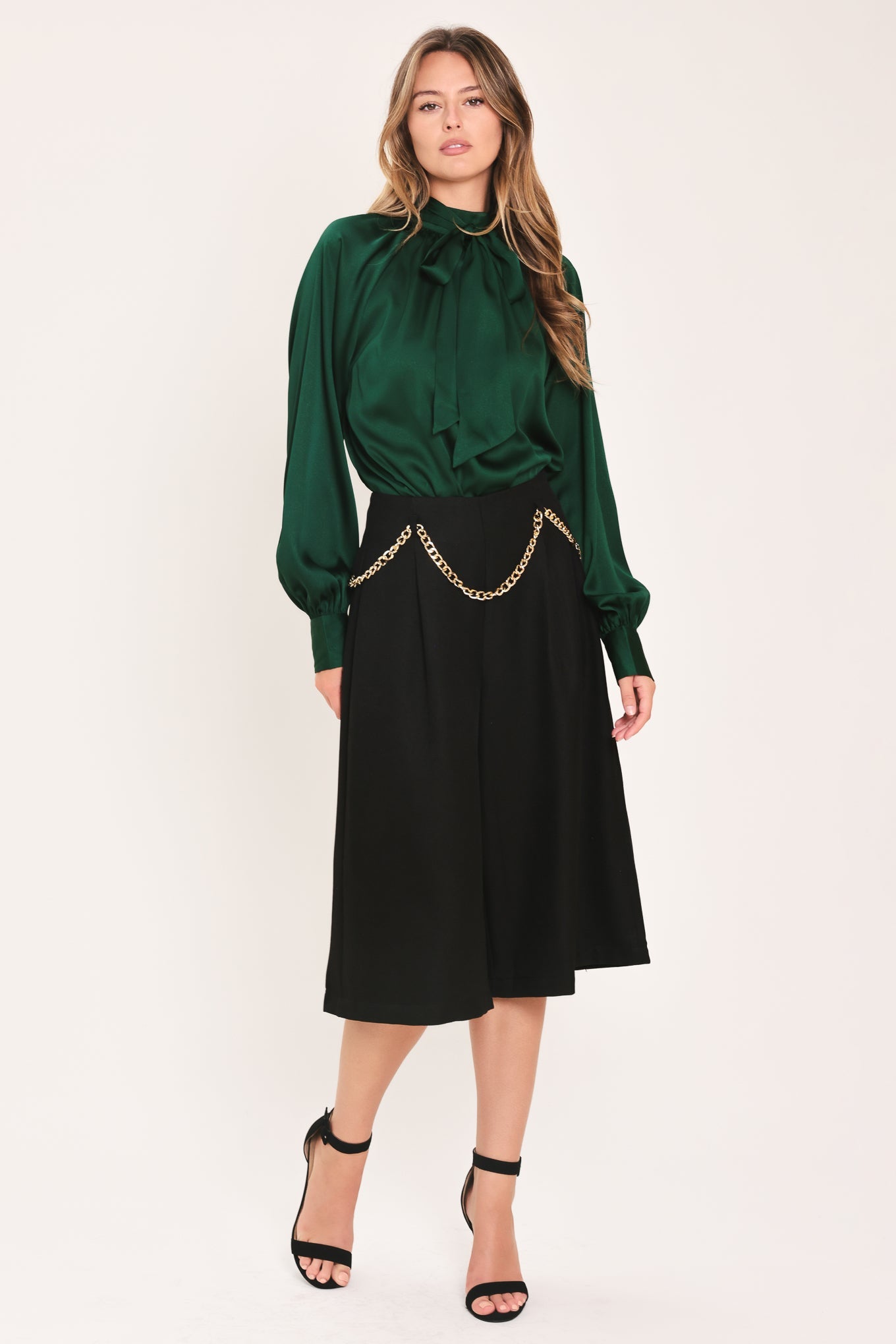 FOREST POISE HUNTER GREEN TIE-NECK RAGLAN TOP