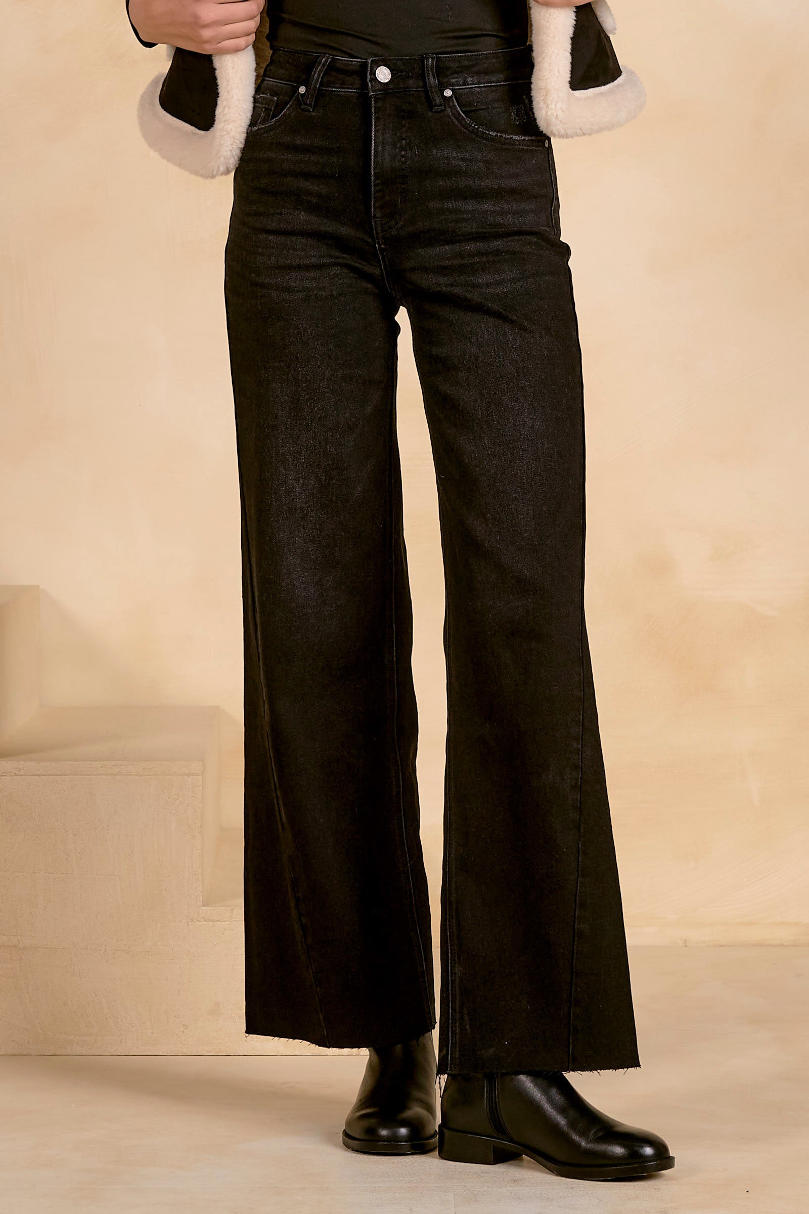Jolie Jean Black