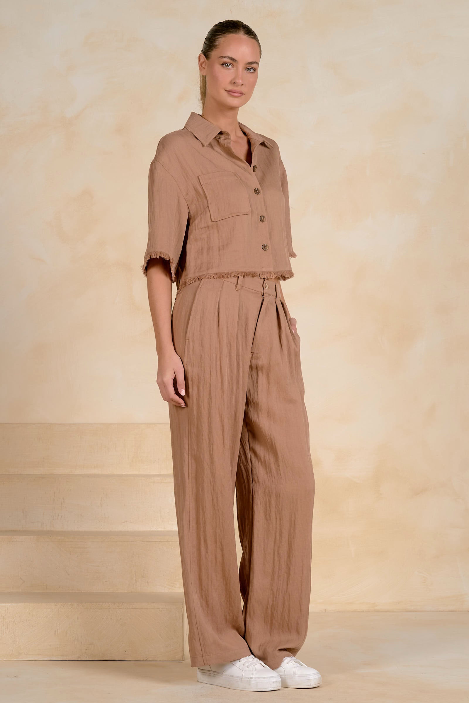 Lara Top Brown