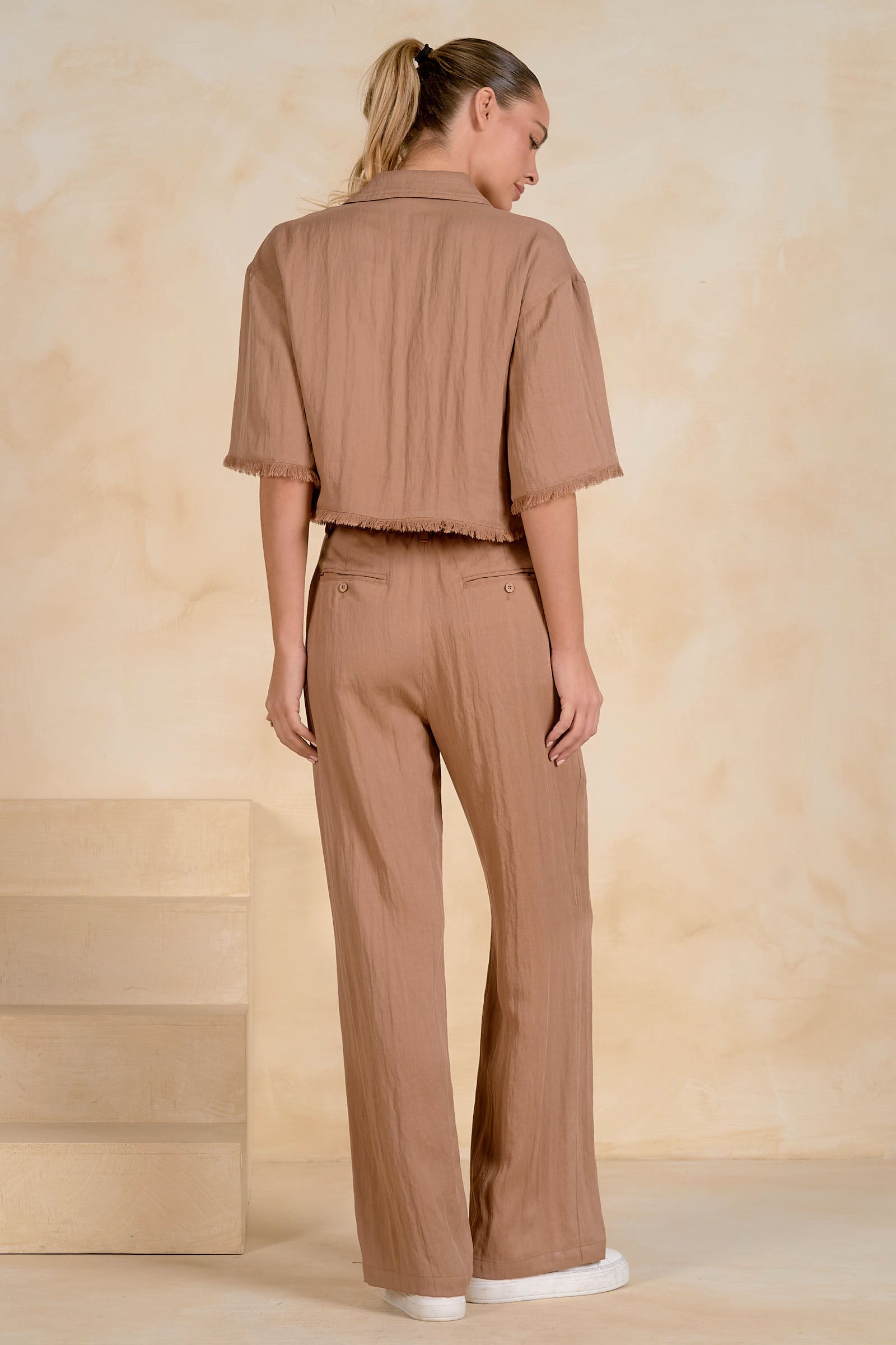 Lara Top Brown