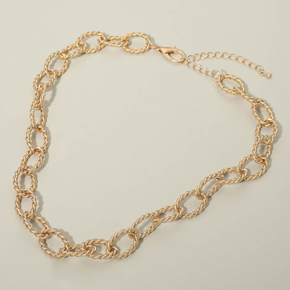 Twisted Metal Oval Link Chain Necklace