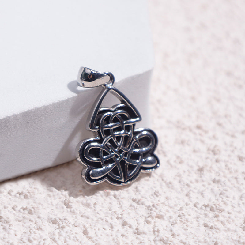 Stylish Three-dimensional Stainless Steel Simple Retro Necklaces