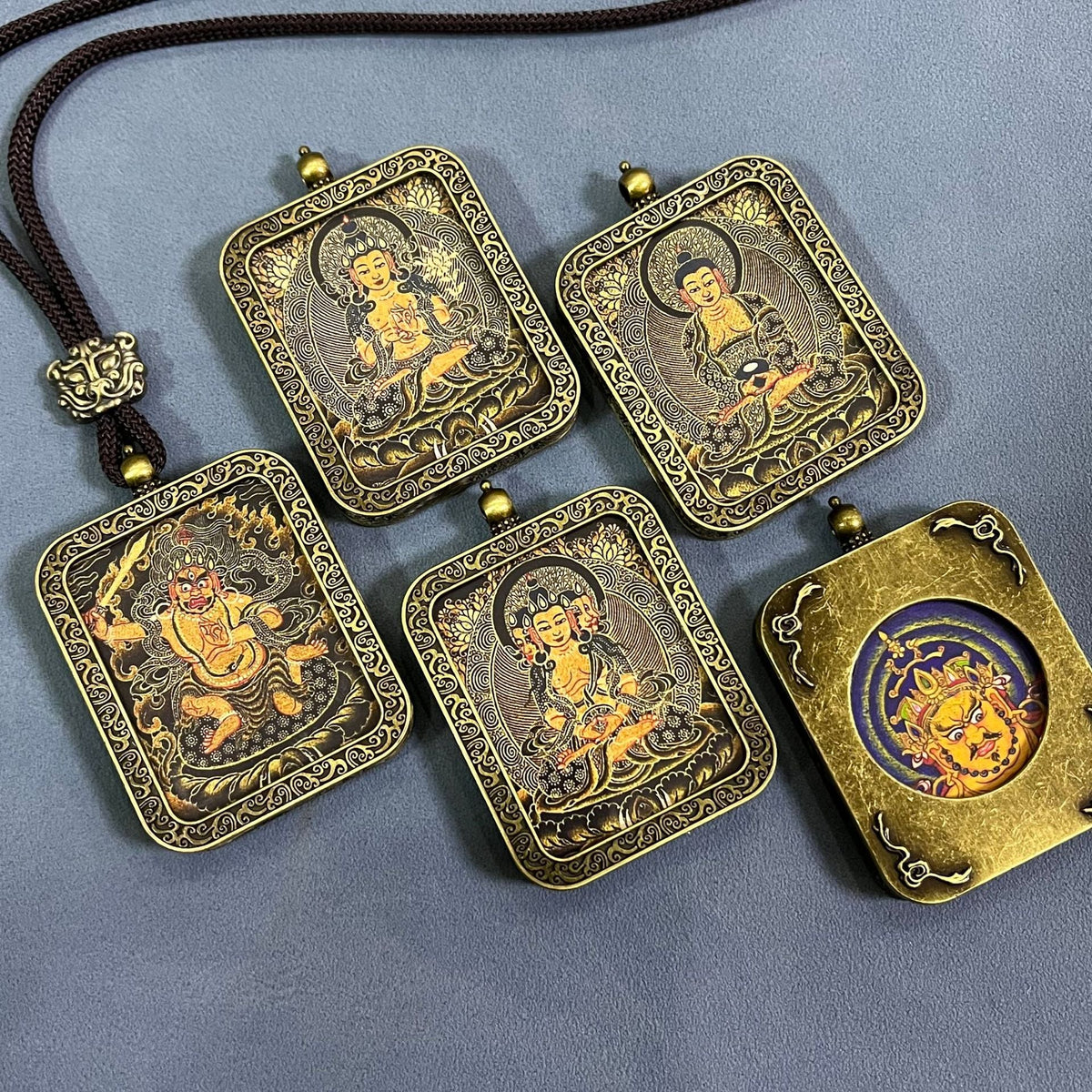 Double-sided Home Twee Zodiac Eight Patron Saints Scenic Pendants