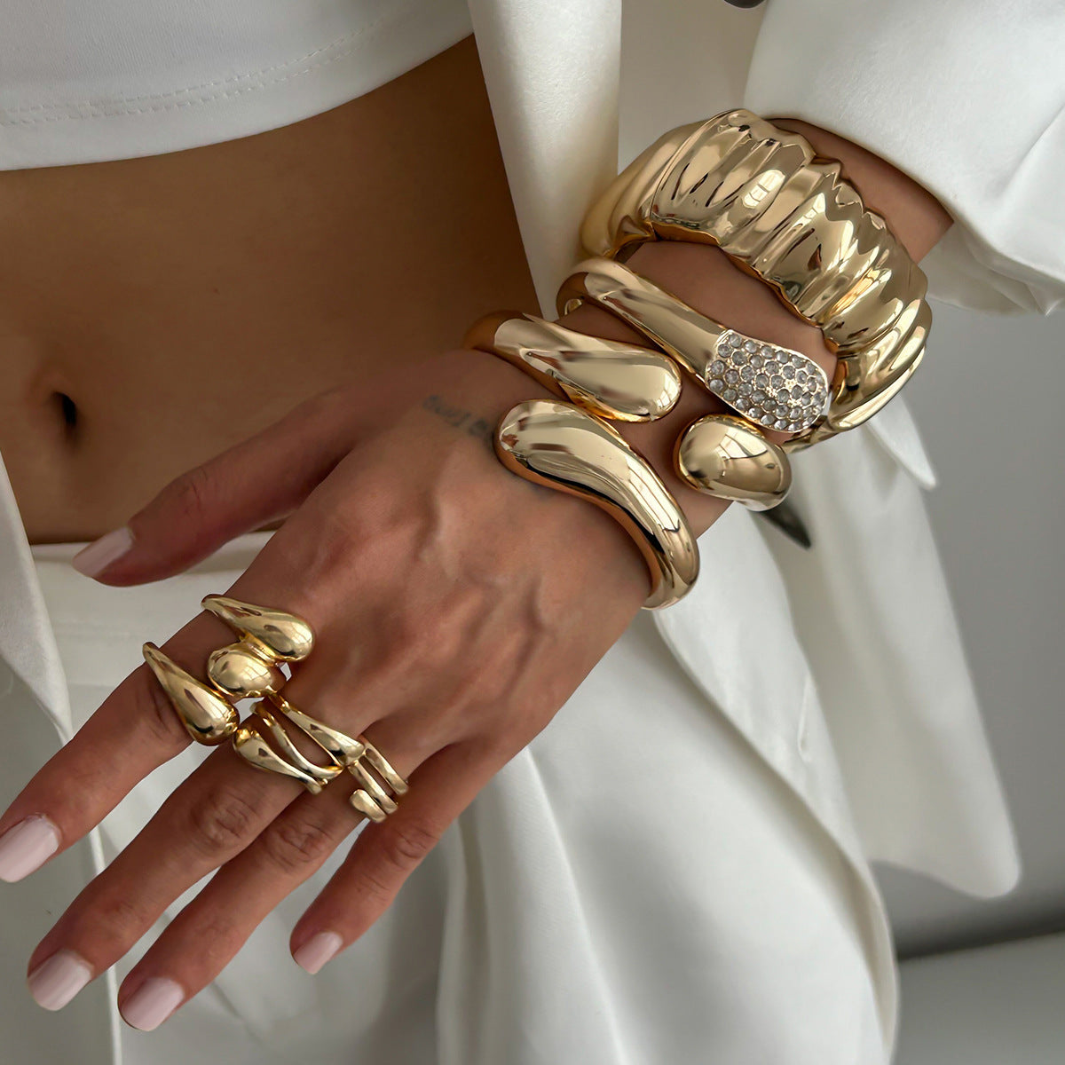 Female Retro With Opening Metal Personality Water Drop Bracelet