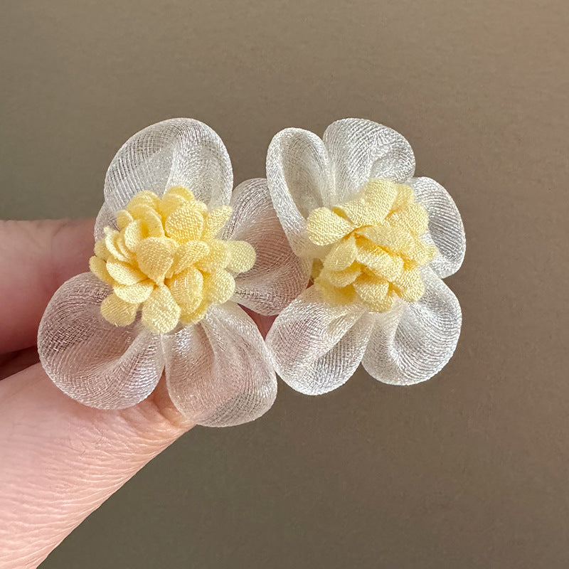 Super Fairy Winter Exquisite Beautiful Style Sweet Flexible Simple Temperamental Earrings